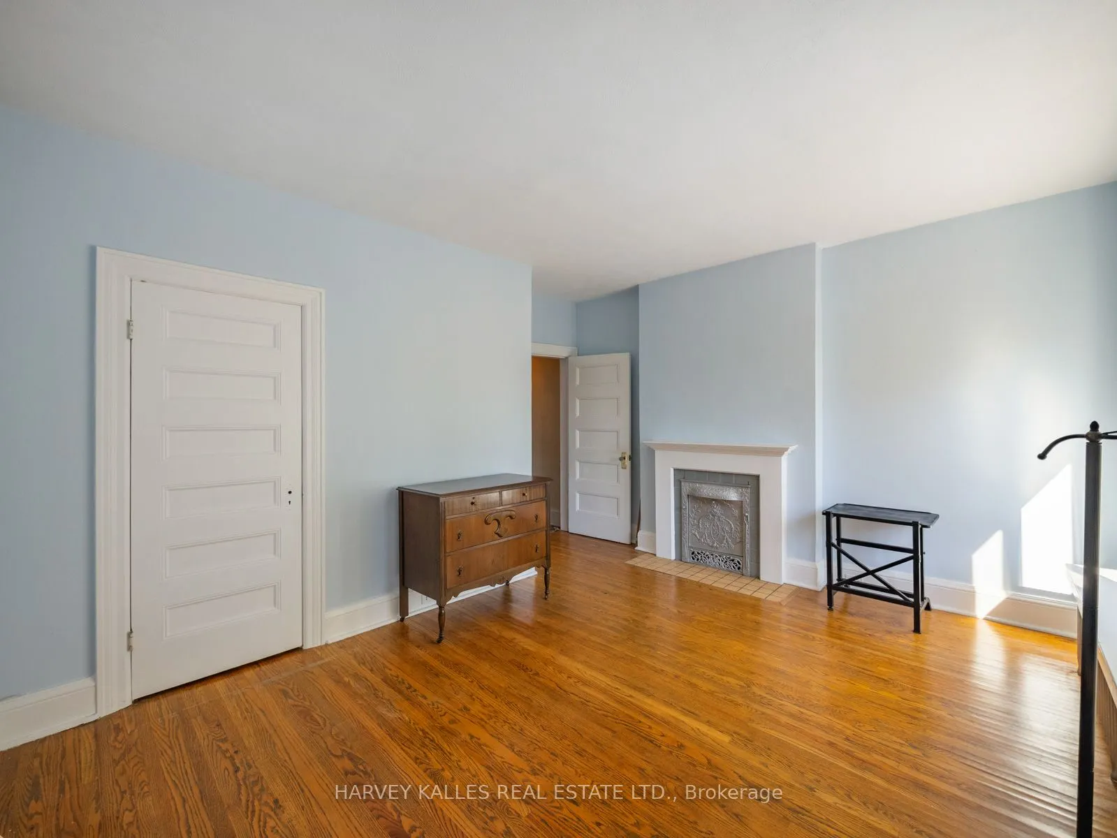 132 Close Avenue