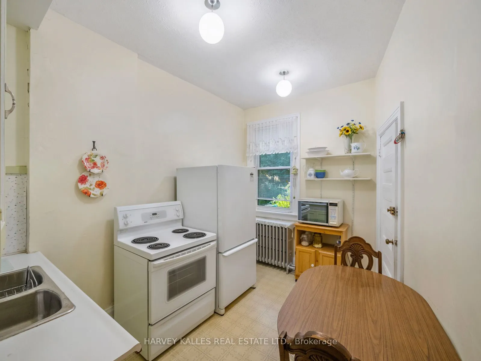 132 Close Avenue