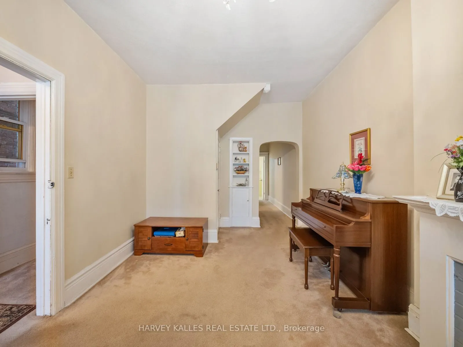 132 Close Avenue