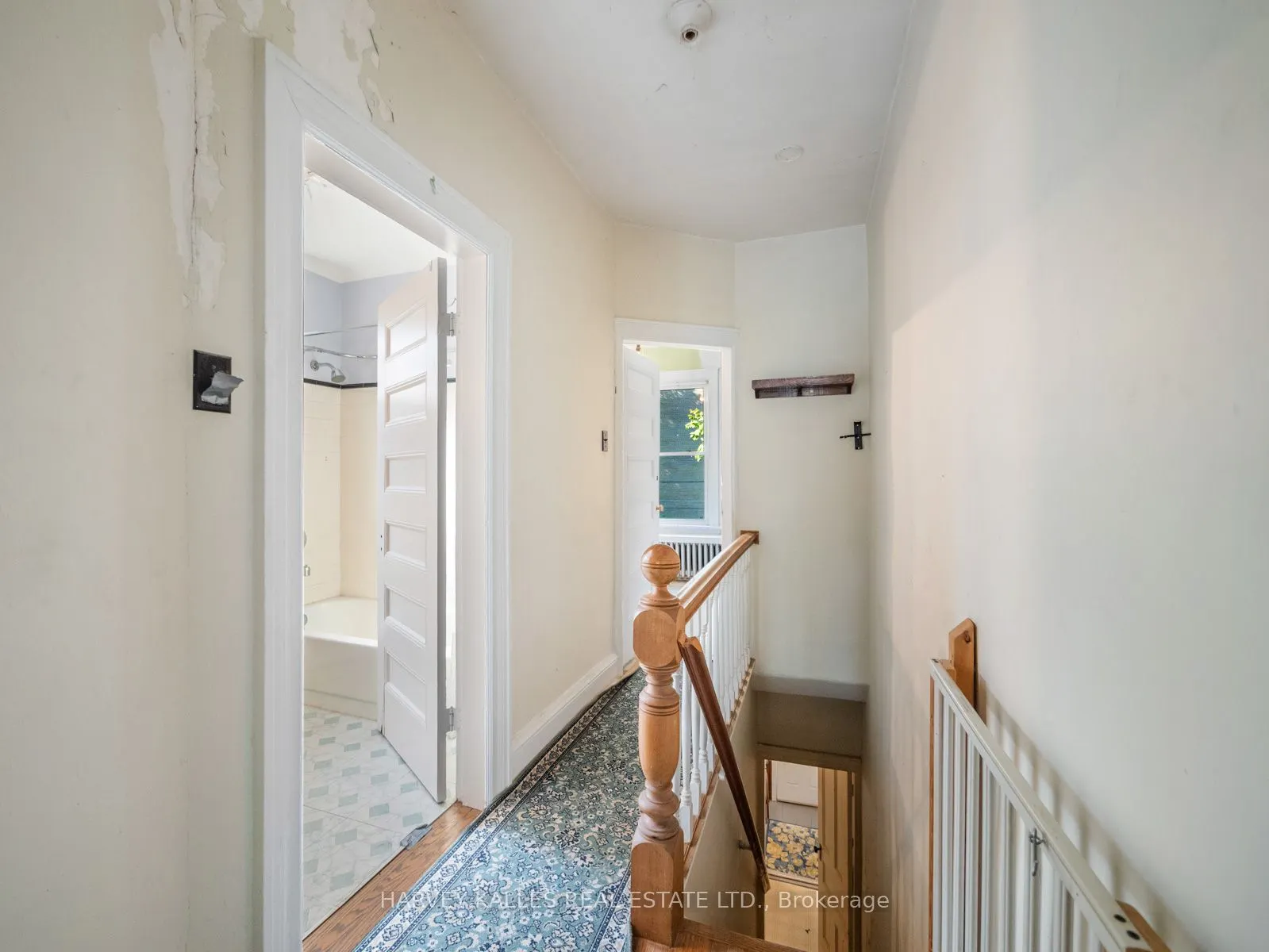 132 Close Avenue
