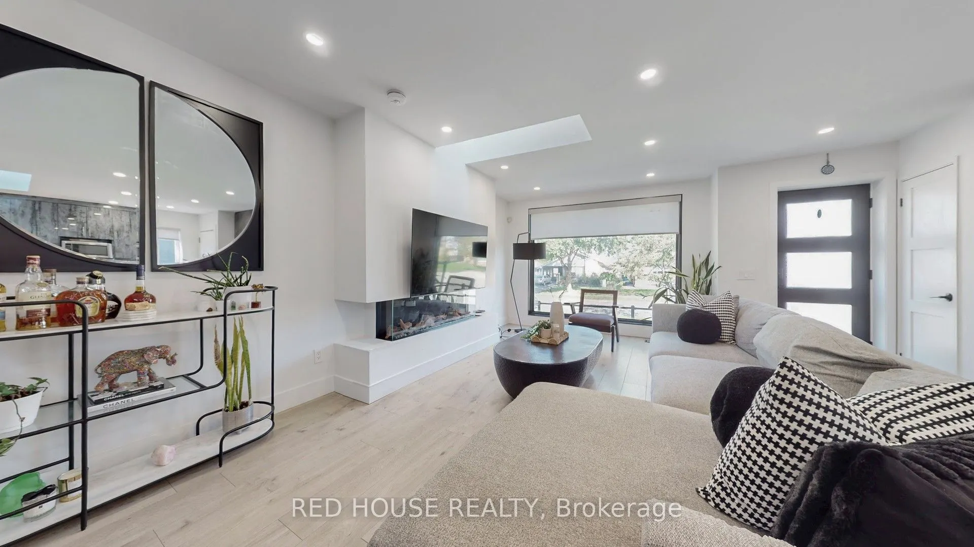 22 Gladsmore Crescent, #Upper