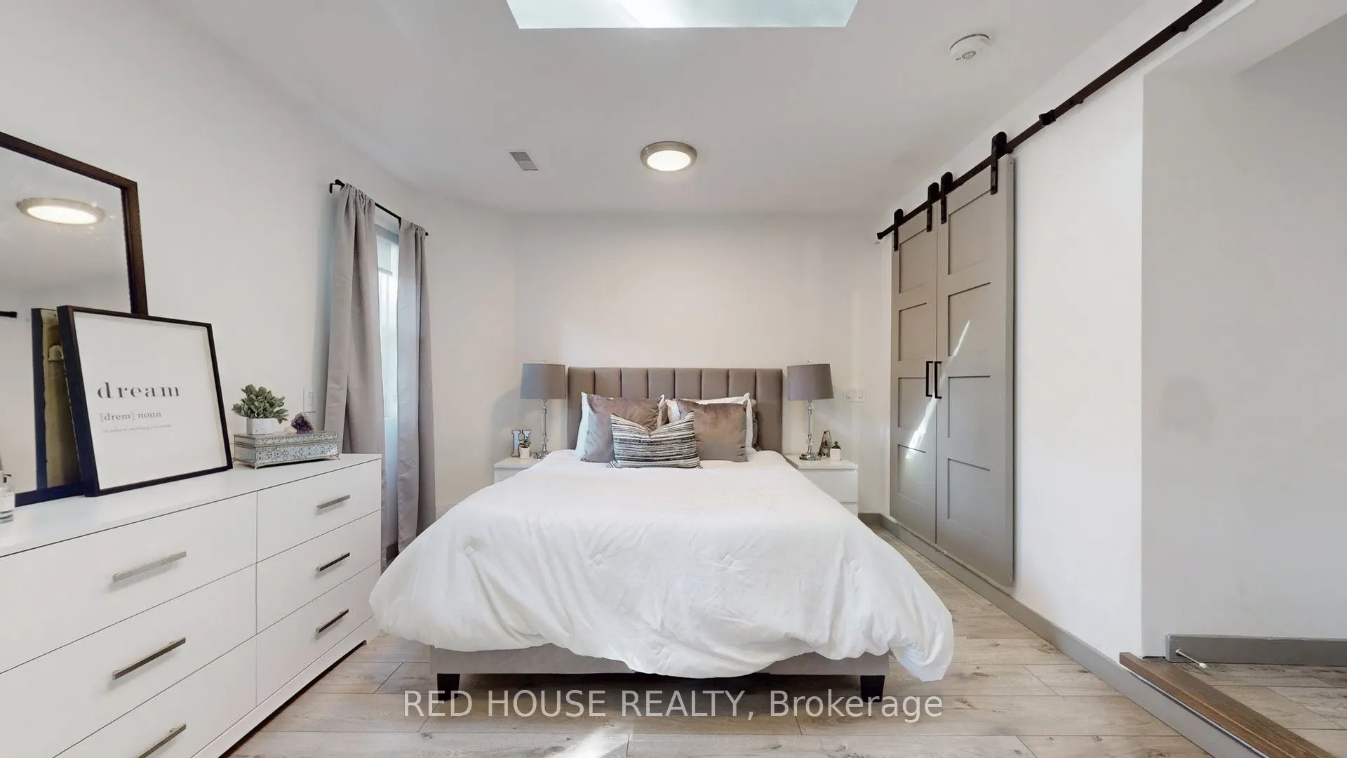 22 Gladsmore Crescent, #Upper