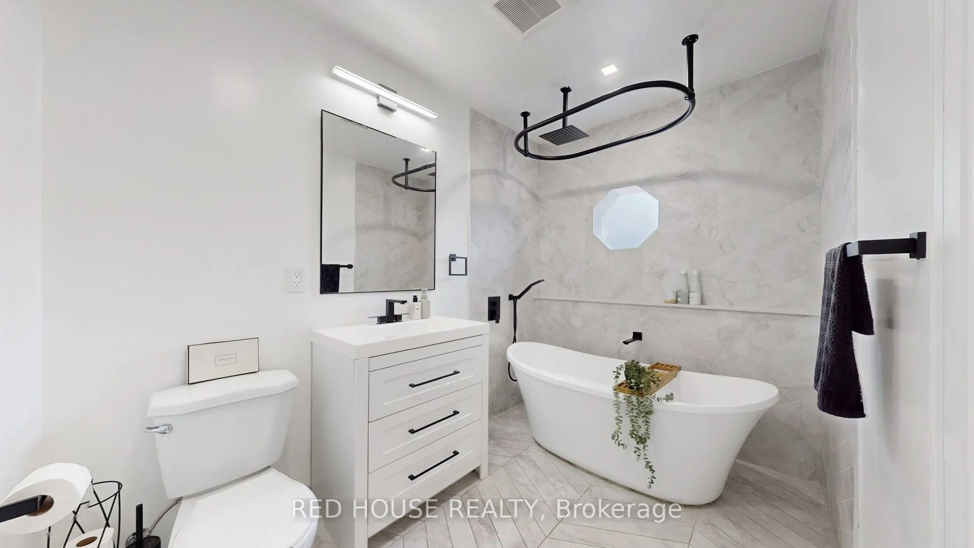 22 Gladsmore Crescent, #Upper