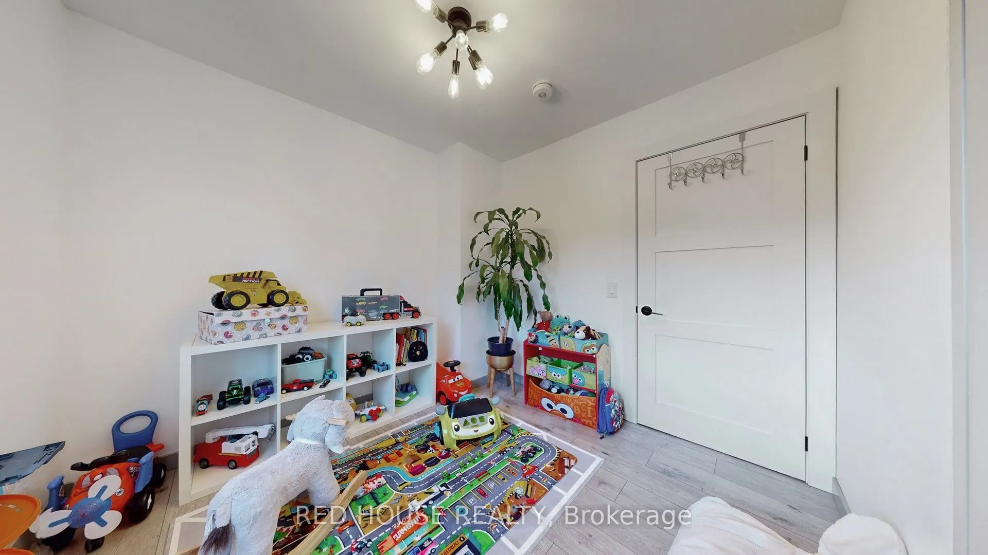 22 Gladsmore Crescent, #Upper