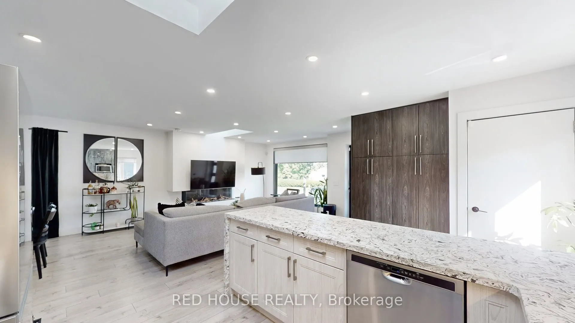 22 Gladsmore Crescent, #Upper