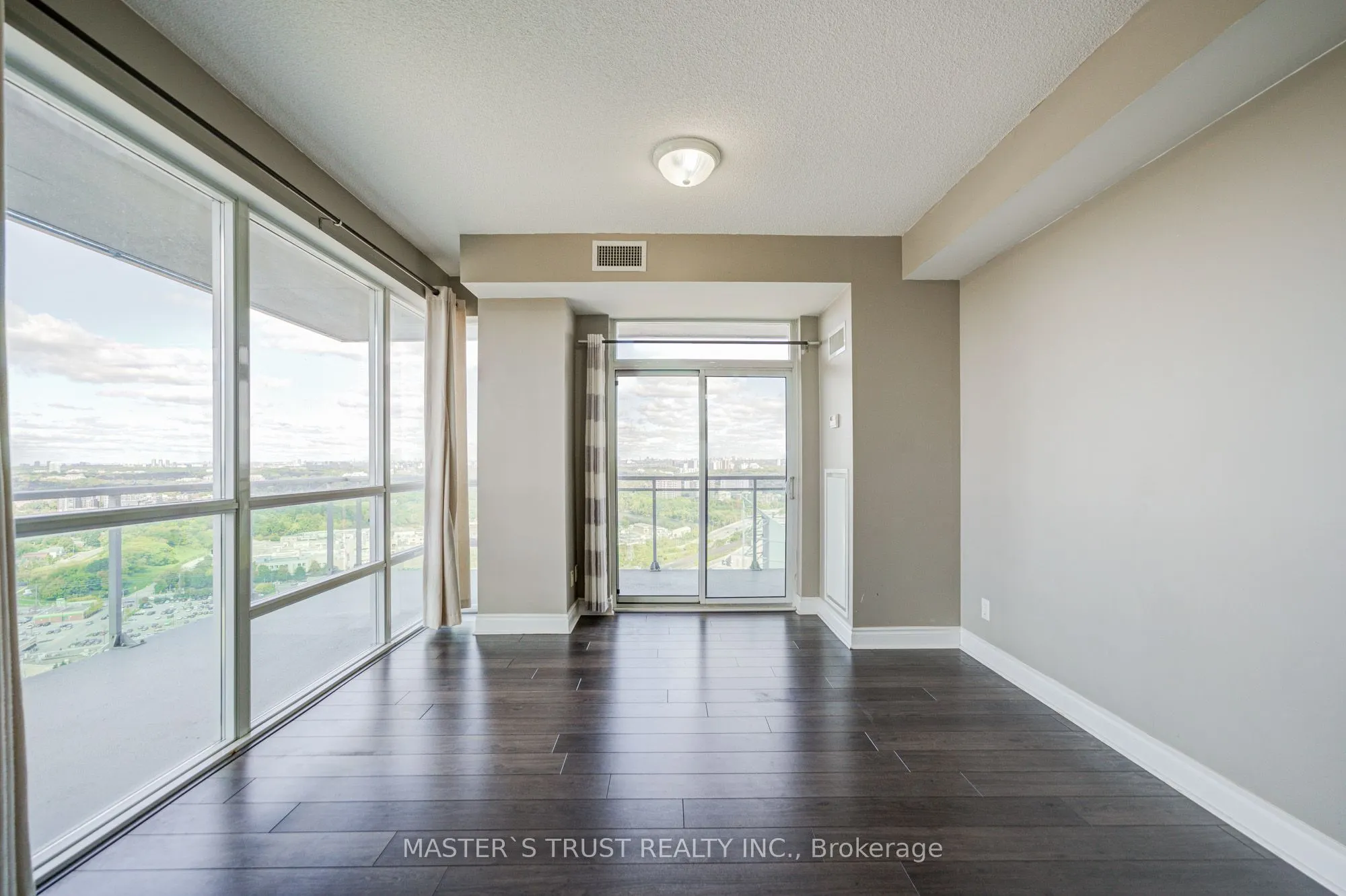 16 Brookers Lane, #3202