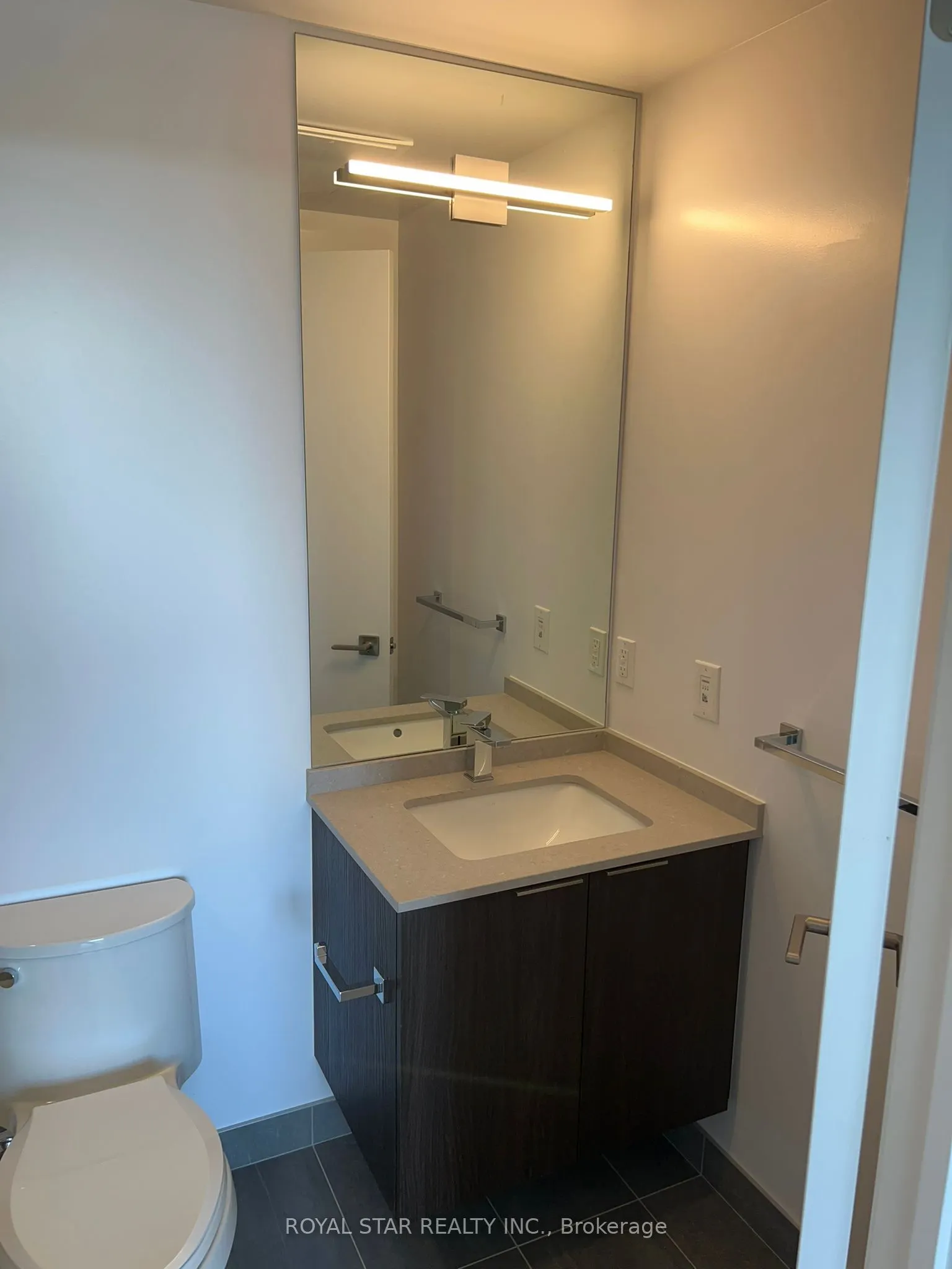 4208 Dundas Street W, #310