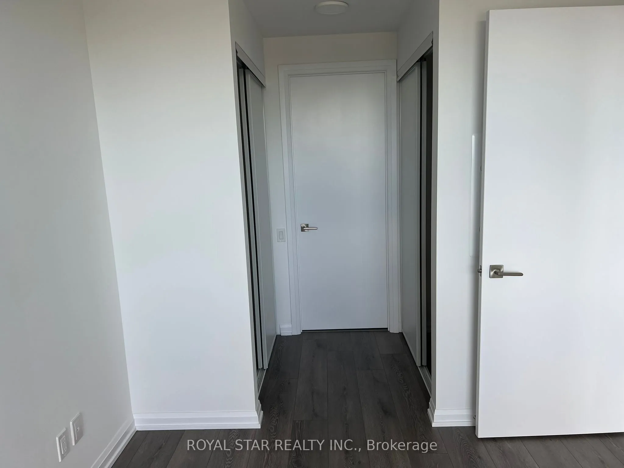4208 Dundas Street W, #310