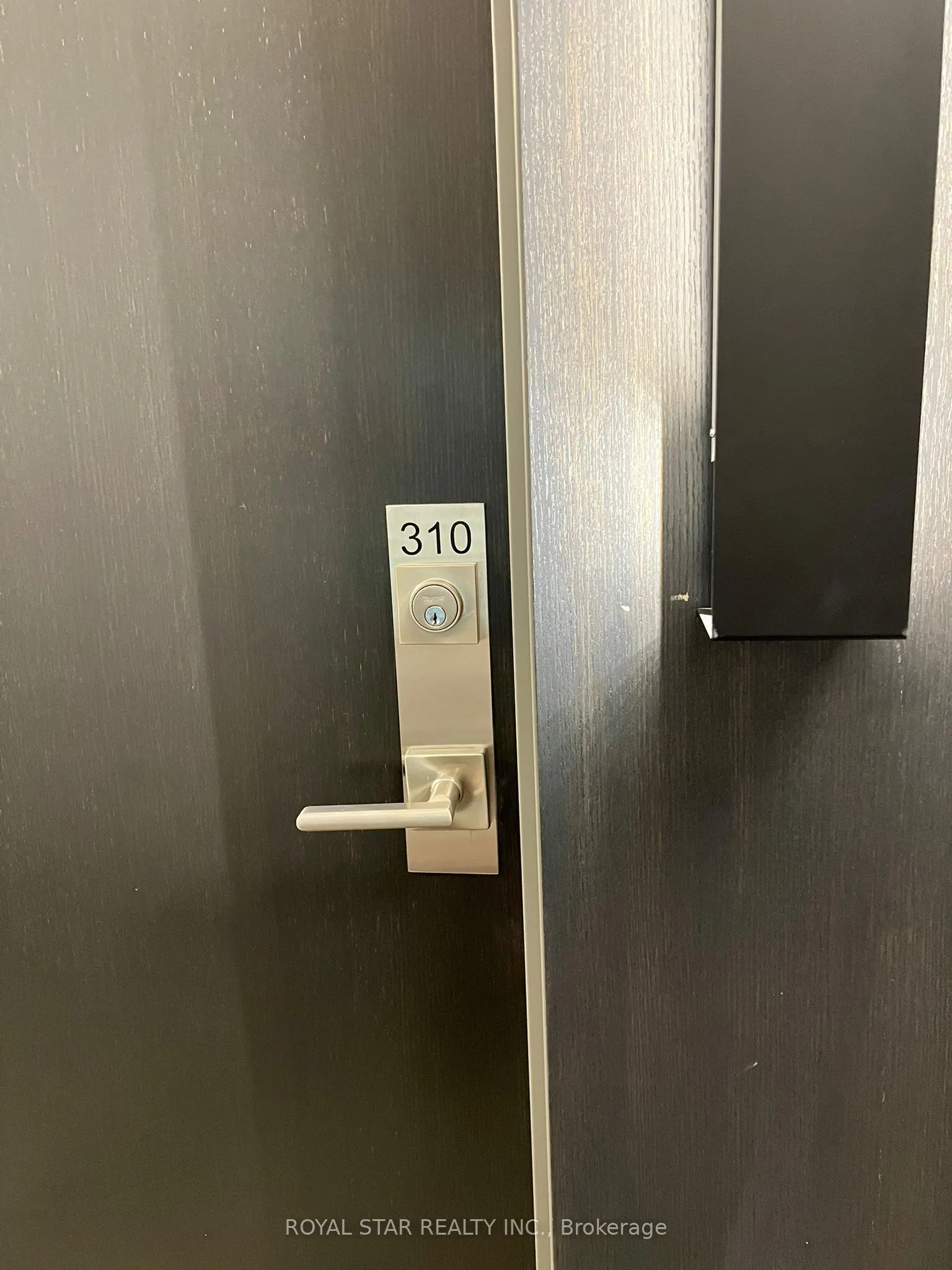 4208 Dundas Street W, #310