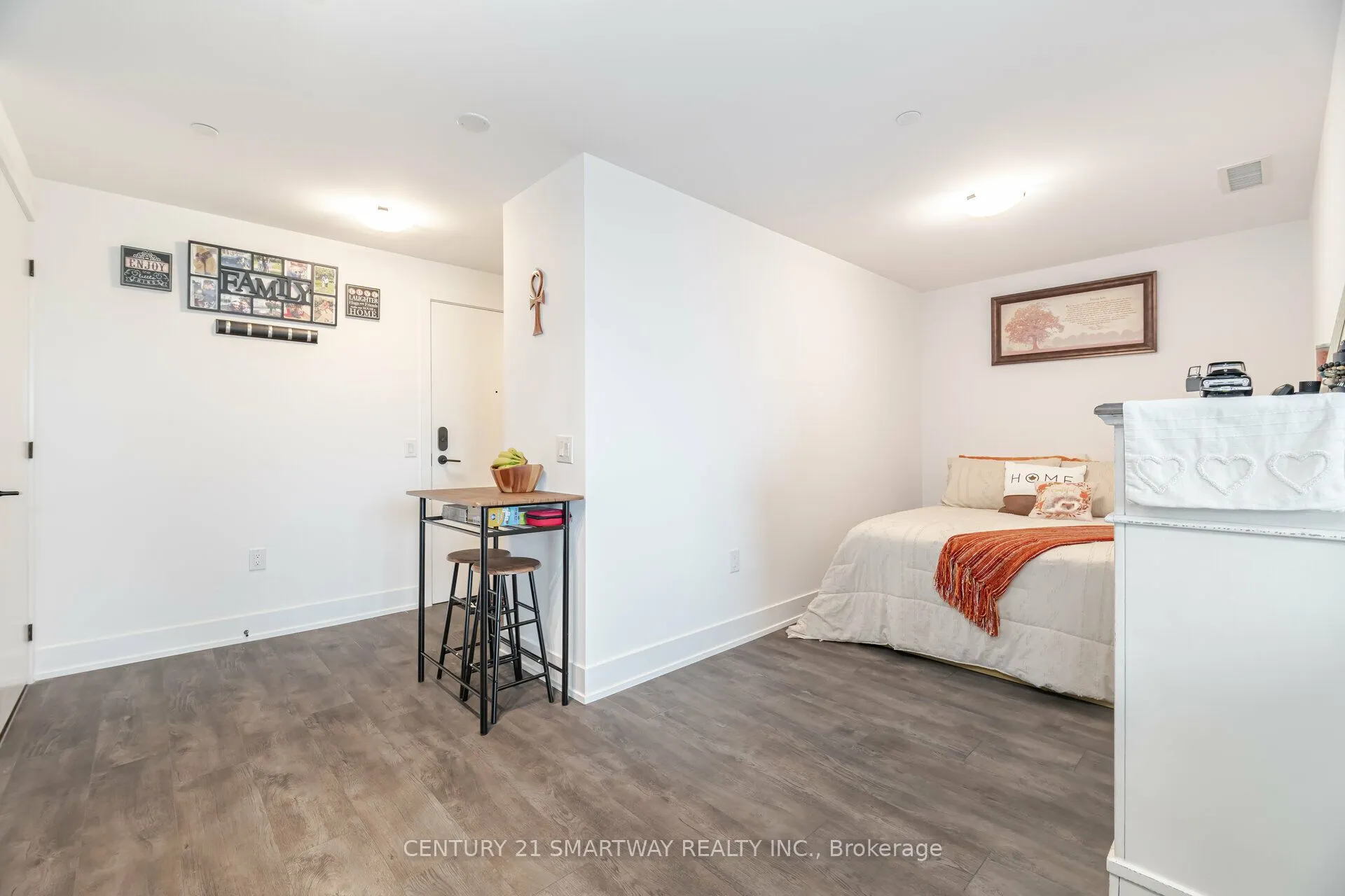 2450 Old Bronte Road, #411