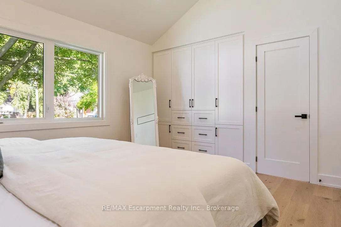 2282 Fairleigh Place