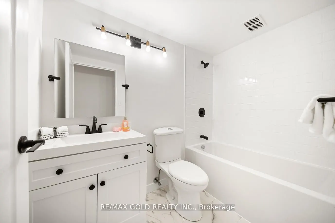 9 Four Winds Drive, #206