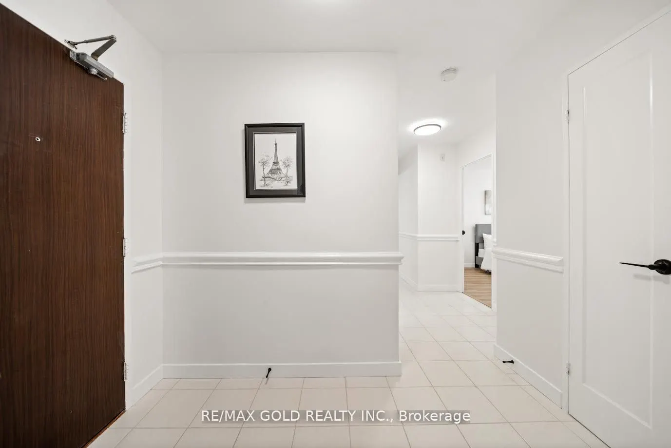 9 Four Winds Drive, #206