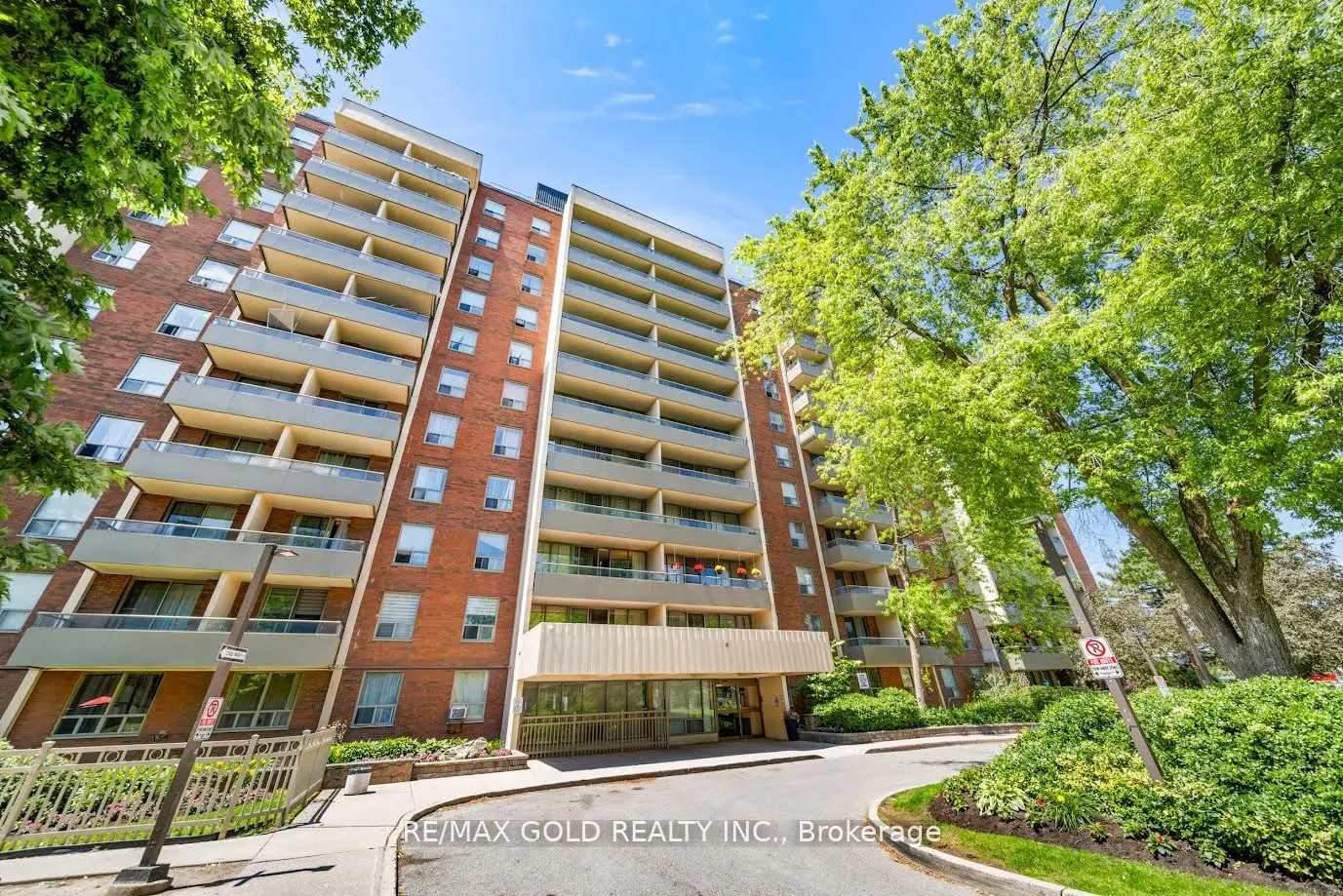 9 Four Winds Drive, #206