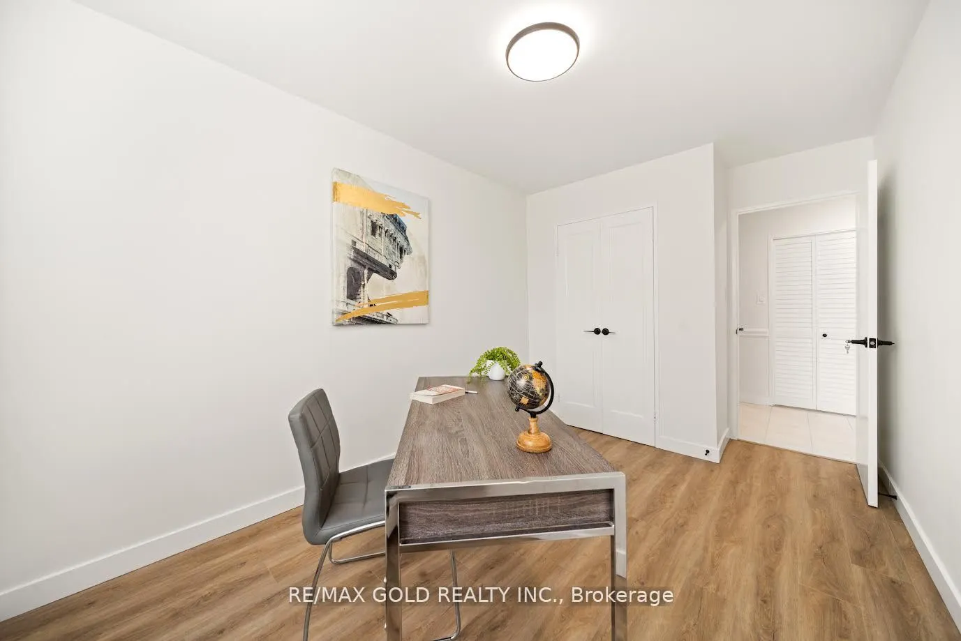 9 Four Winds Drive, #206
