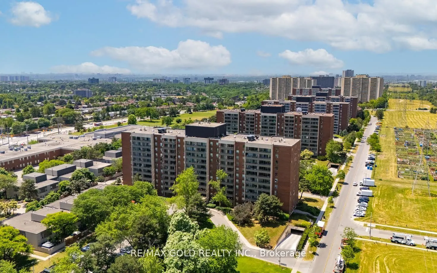 9 Four Winds Drive, #206