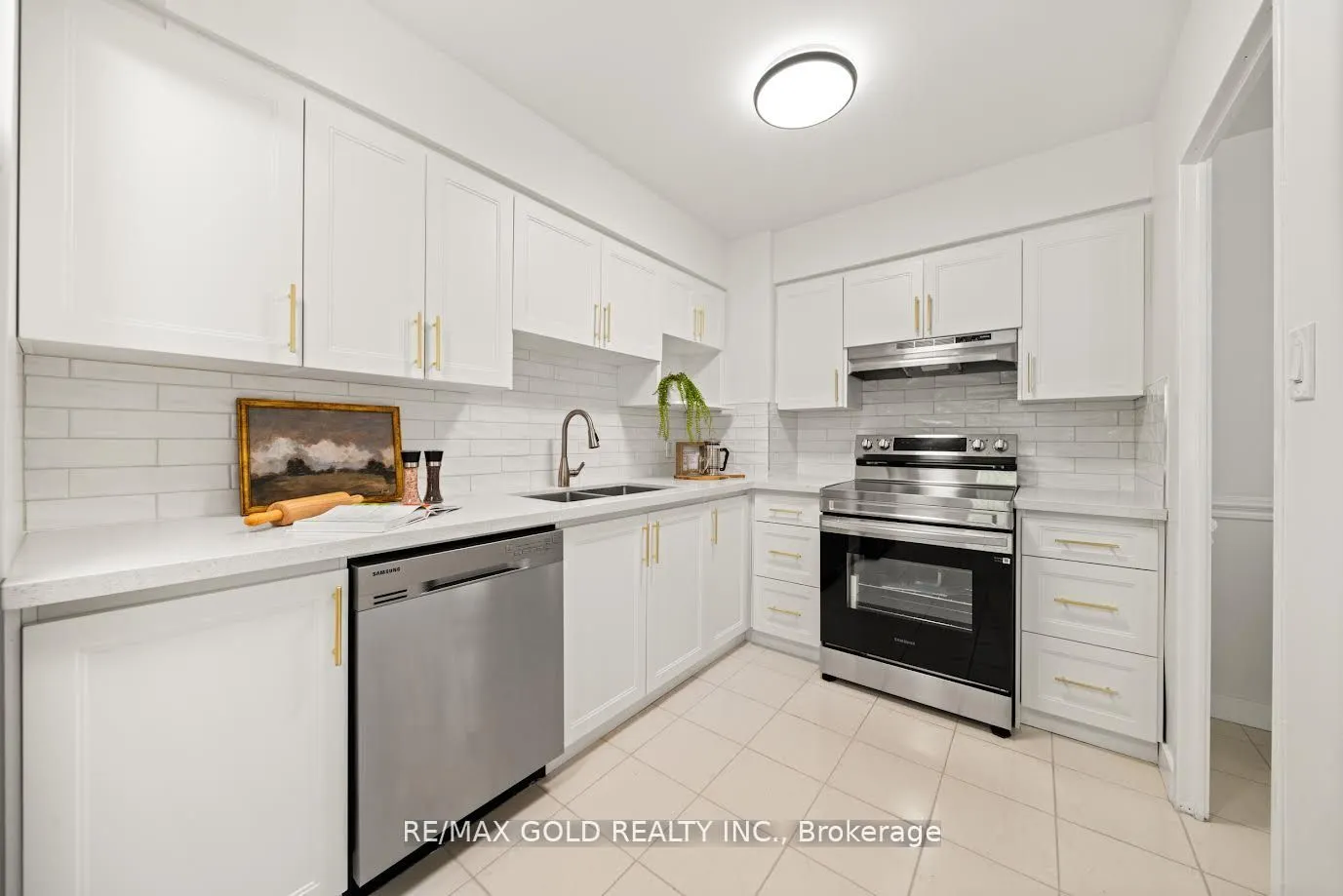 9 Four Winds Drive, #206