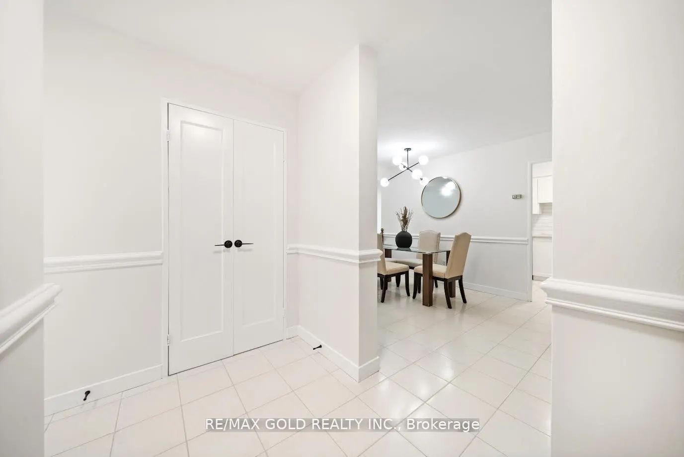 9 Four Winds Drive, #206