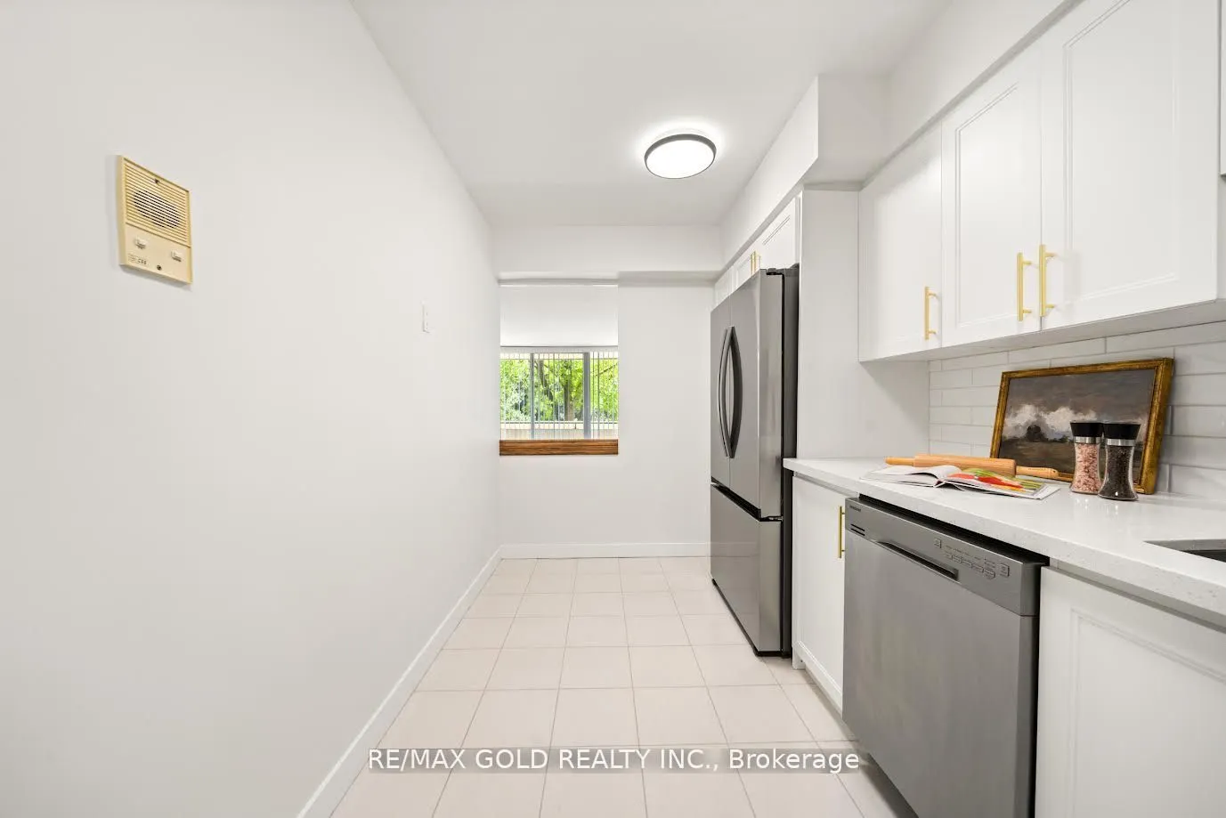 9 Four Winds Drive, #206