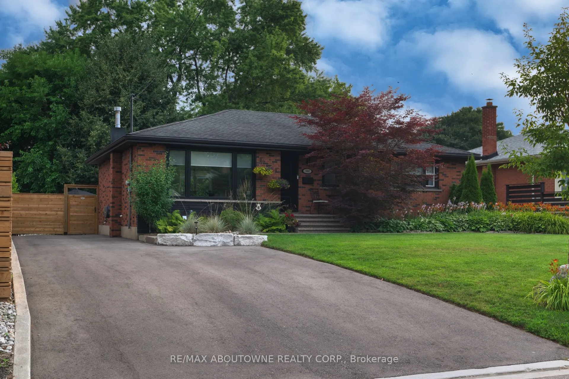 544 Maplehill Drive