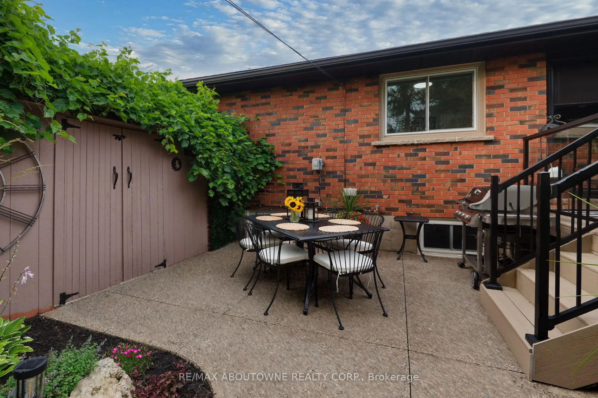 544 Maplehill Drive