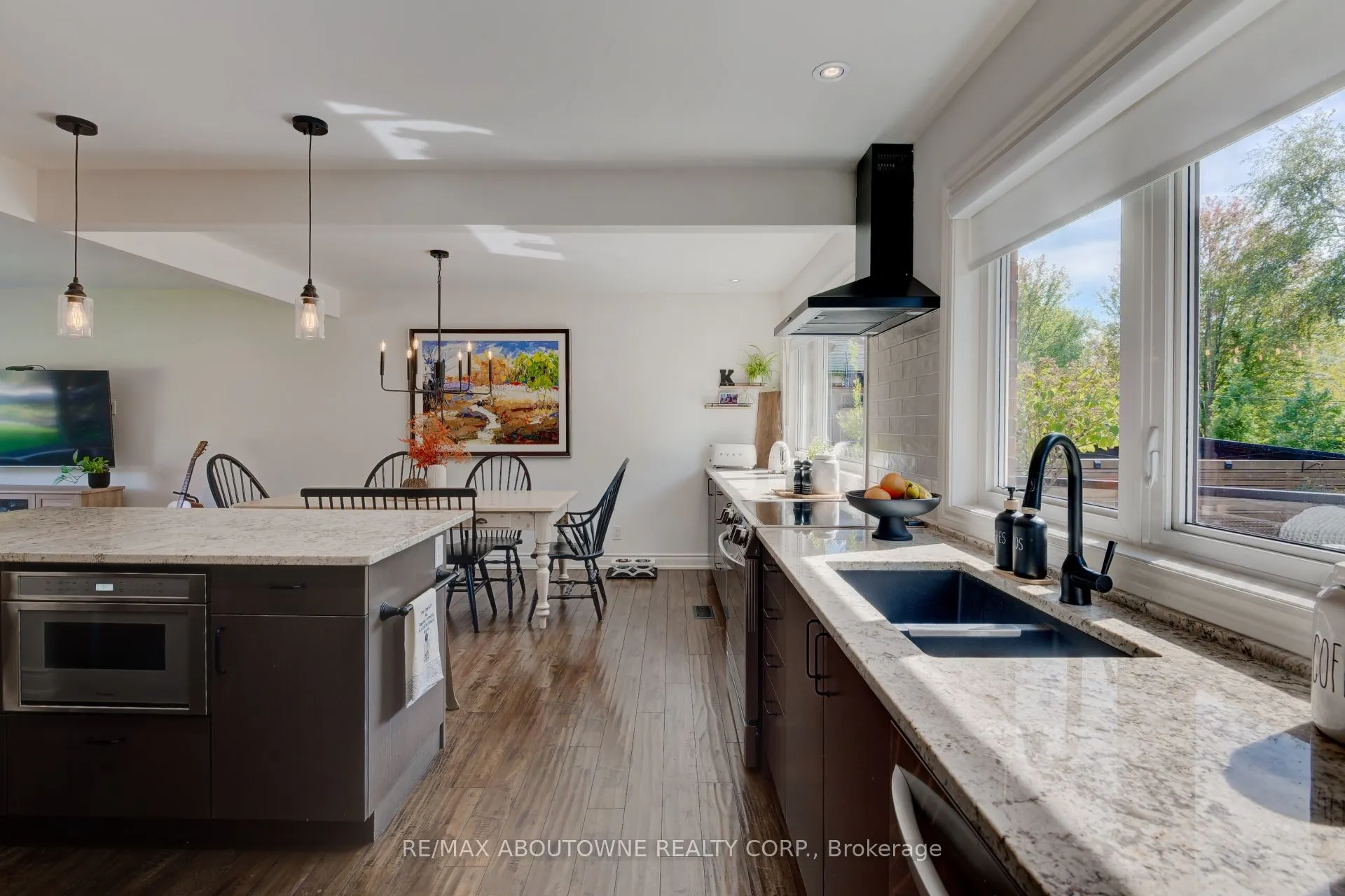 544 Maplehill Drive