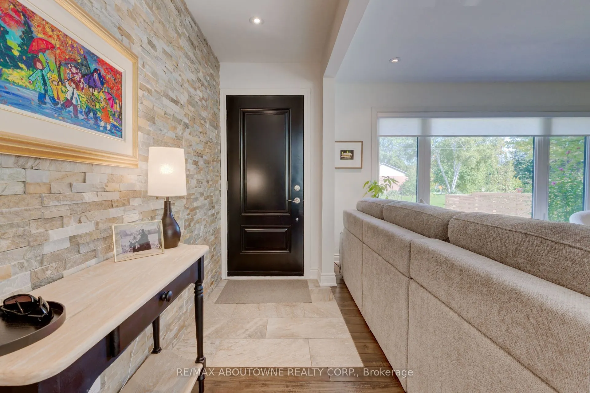 544 Maplehill Drive