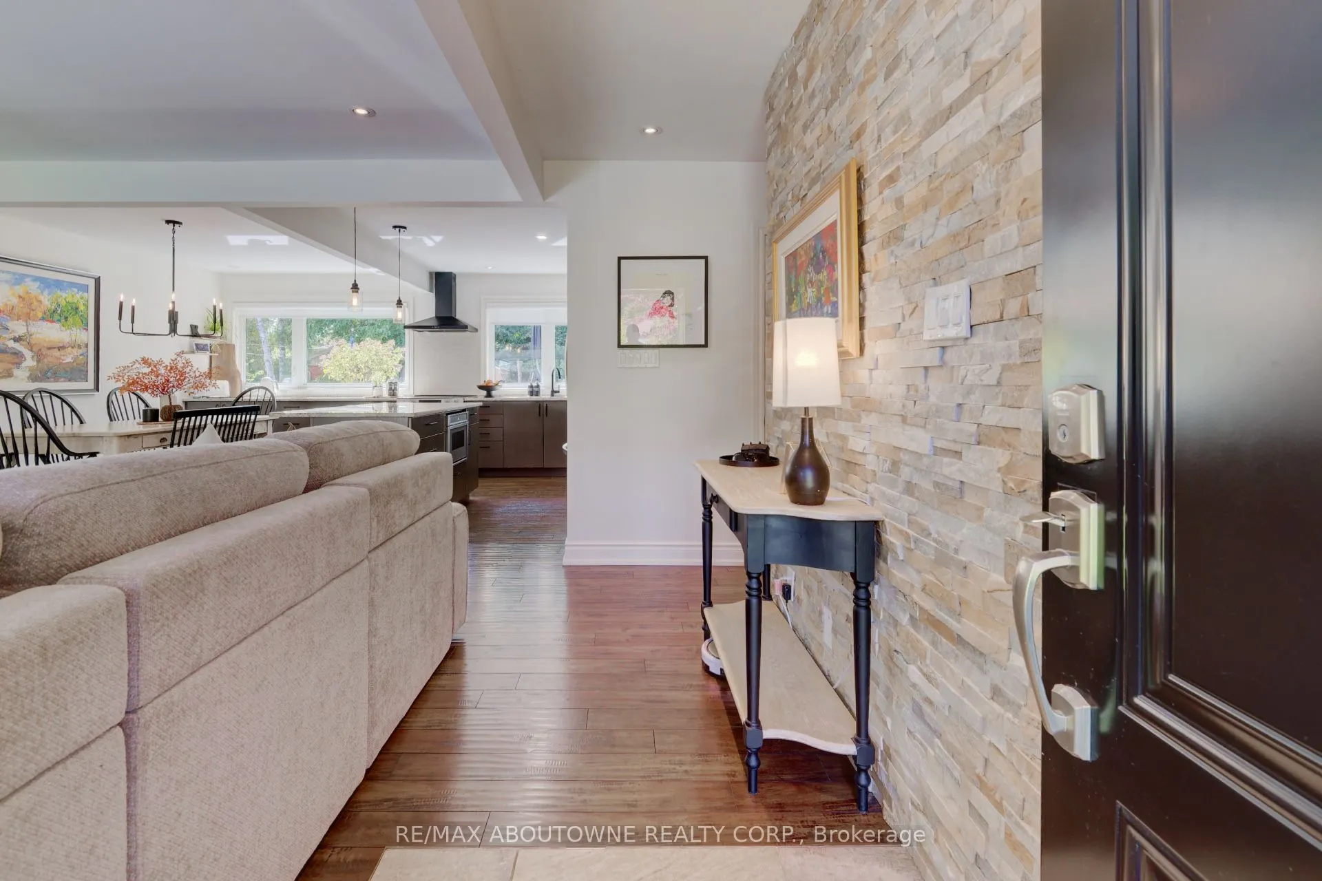 544 Maplehill Drive
