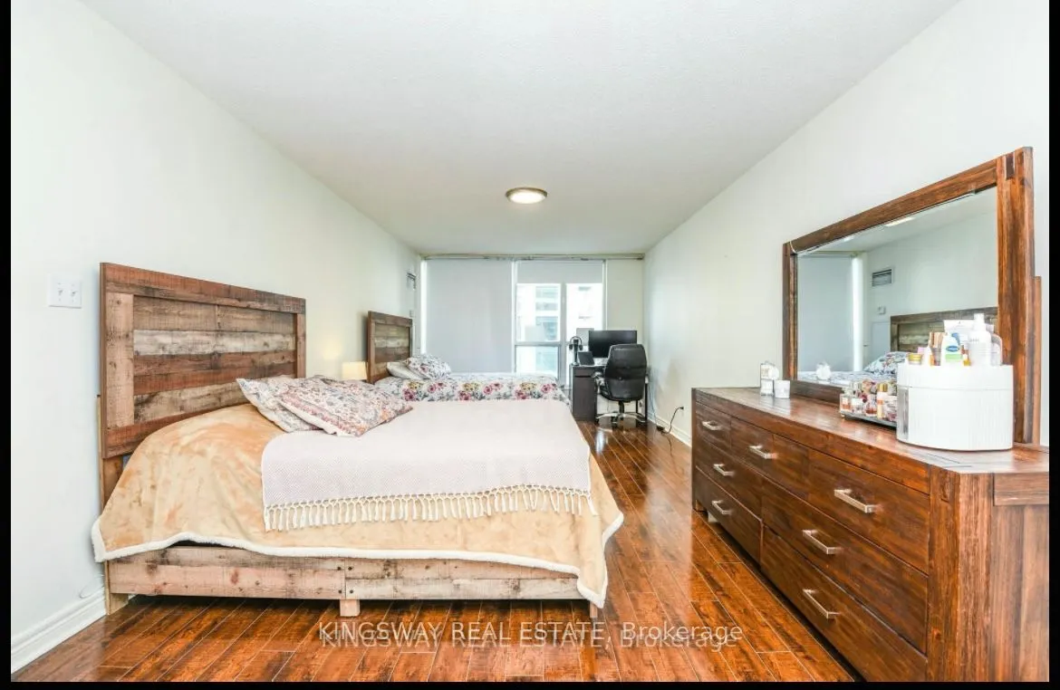 156 Enfield Place, #2801