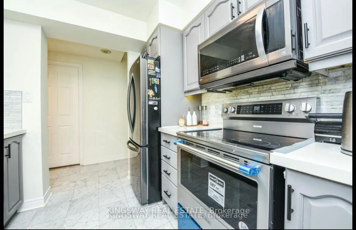 156 Enfield Place, #2801
