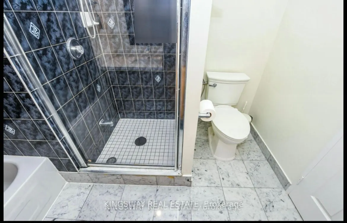 156 Enfield Place, #2801