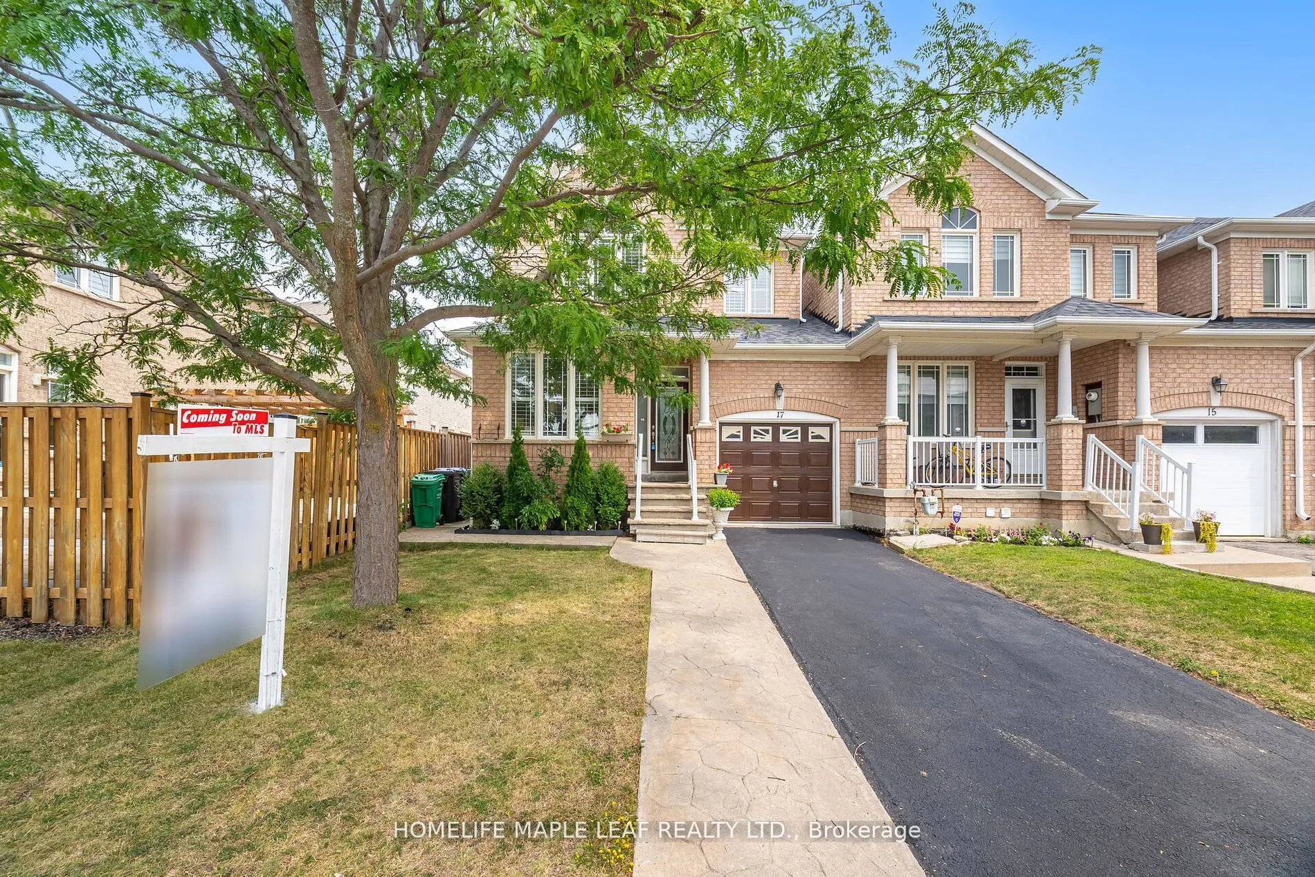 17 Eaglefield Gate