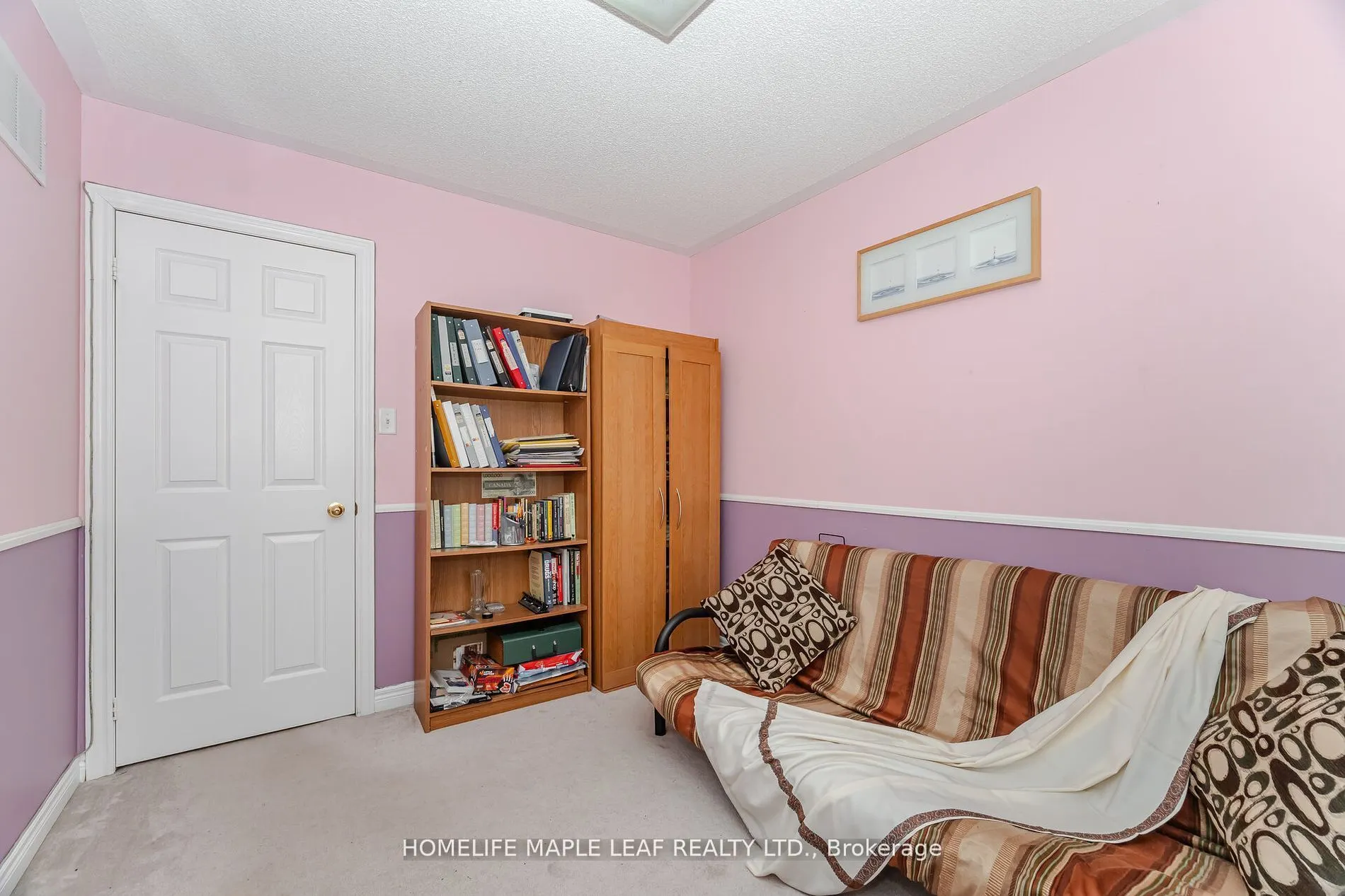 17 Eaglefield Gate
