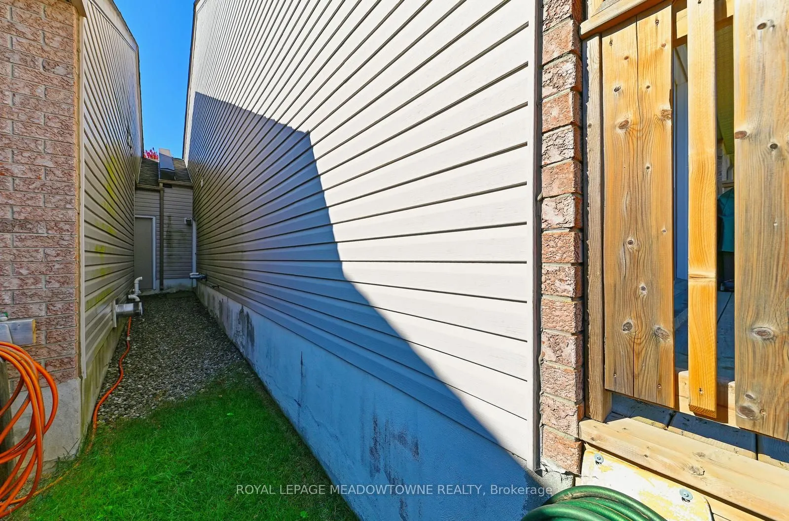91 Doctor Moore Court