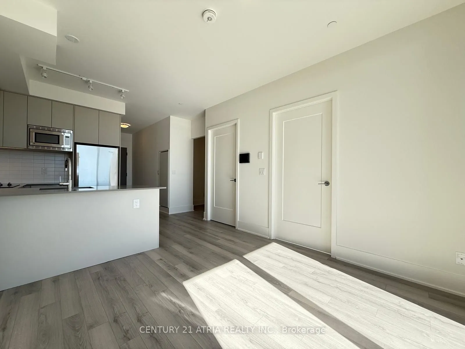 3079 Trafalgar Road, #2001