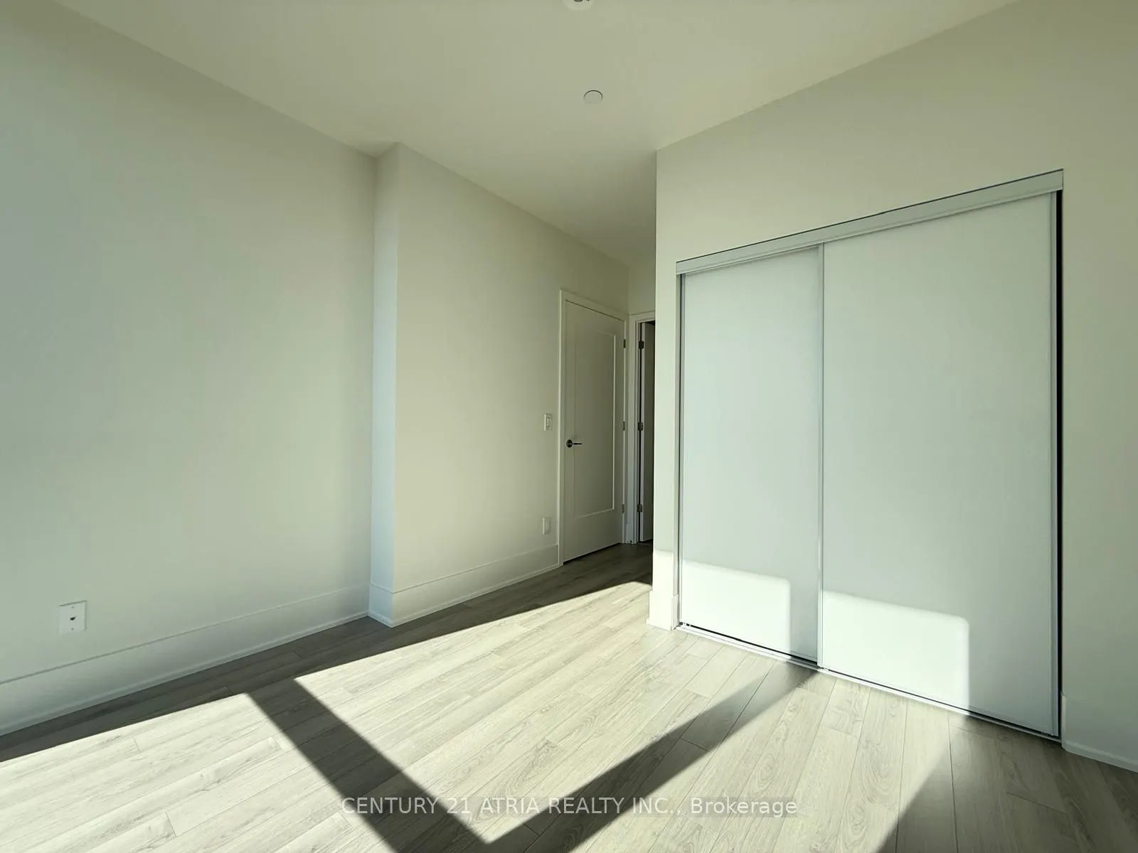 3079 Trafalgar Road, #2001