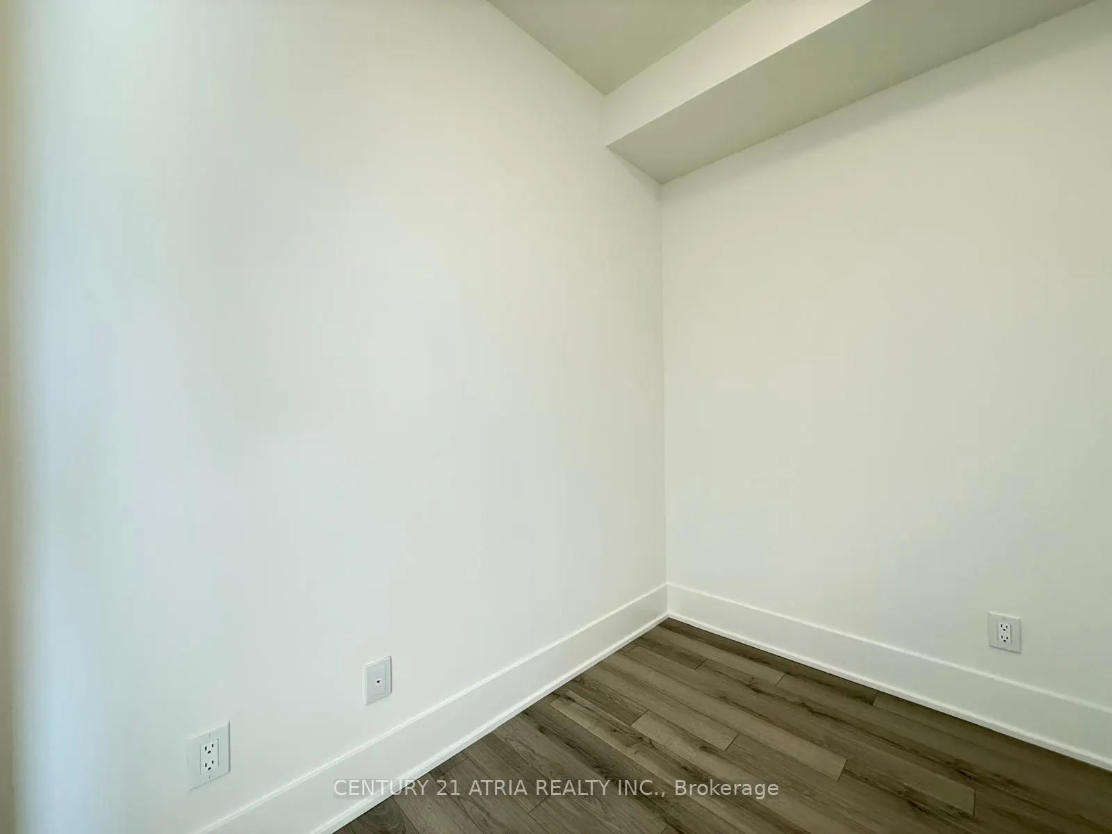 3079 Trafalgar Road, #2001