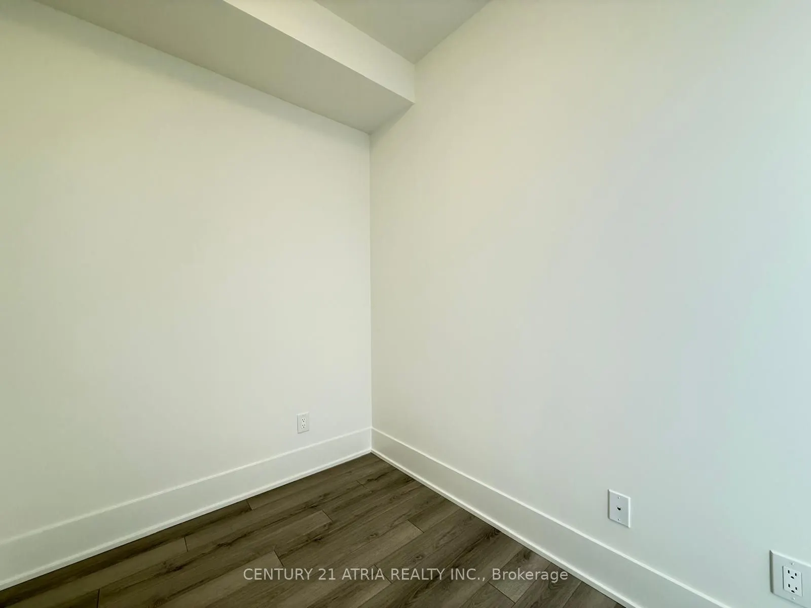 3079 Trafalgar Road, #2001