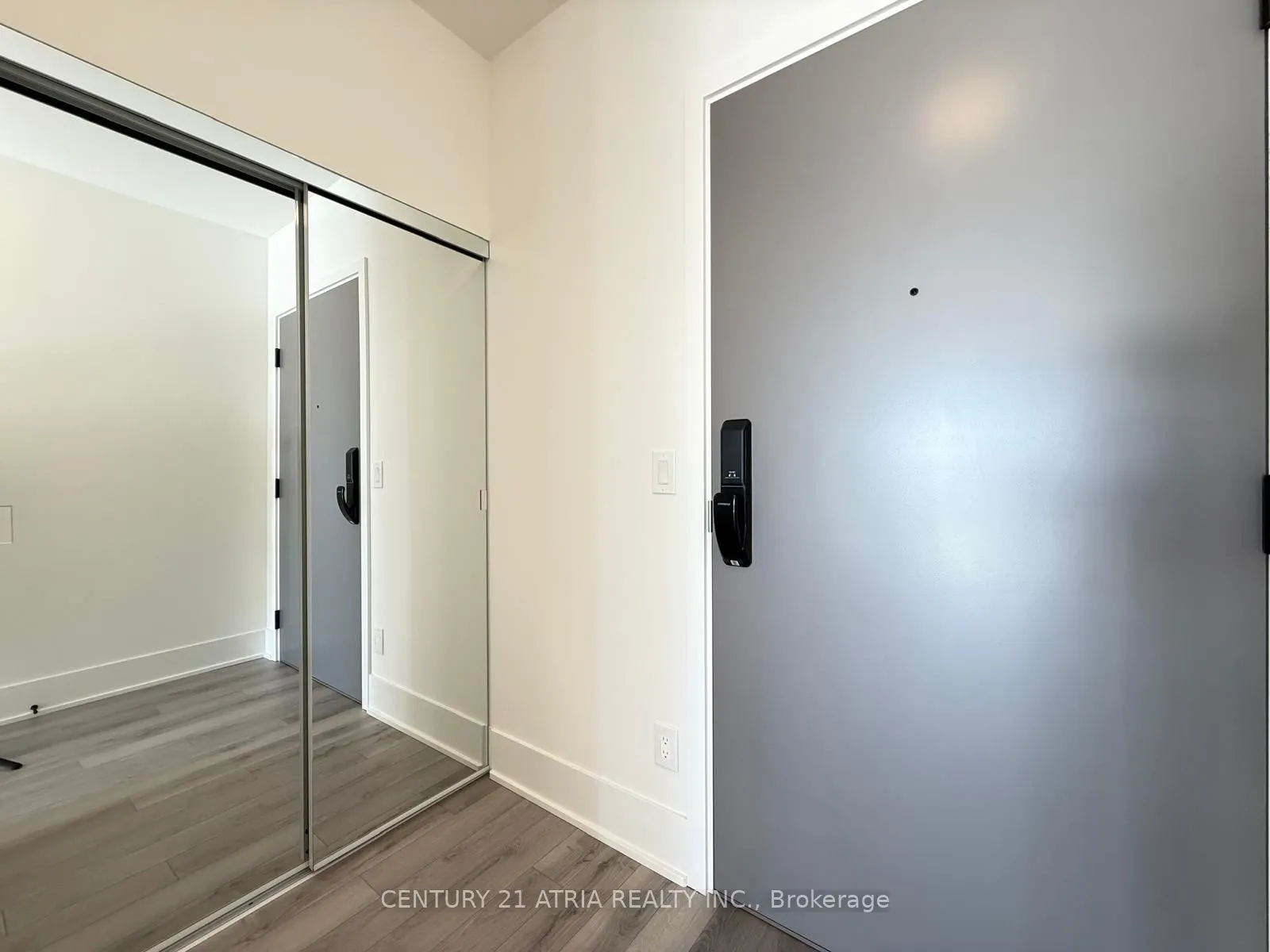 3079 Trafalgar Road, #2001