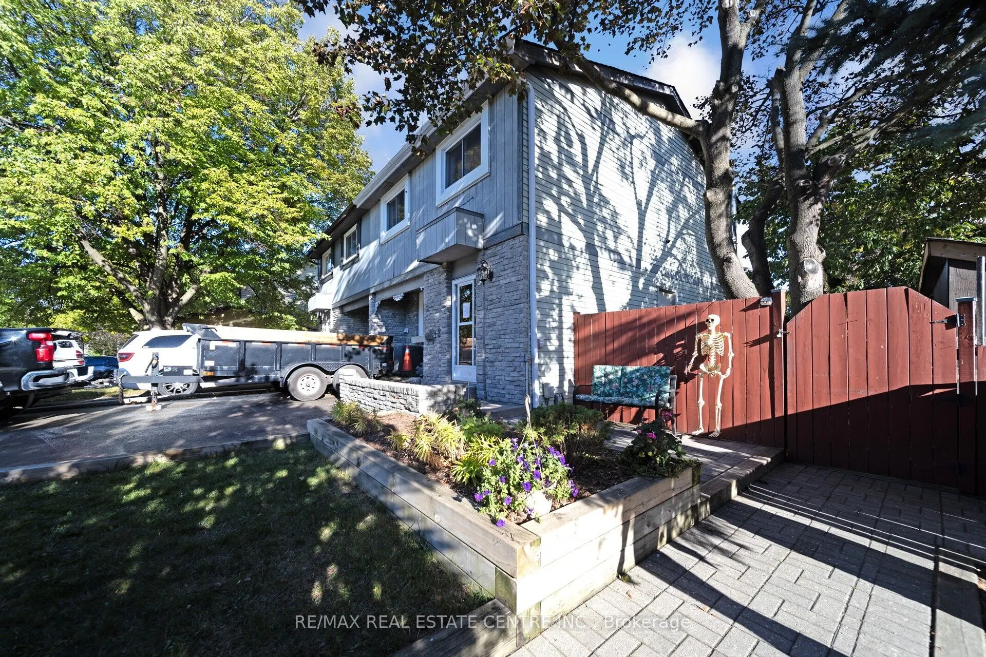 2 Charters Road