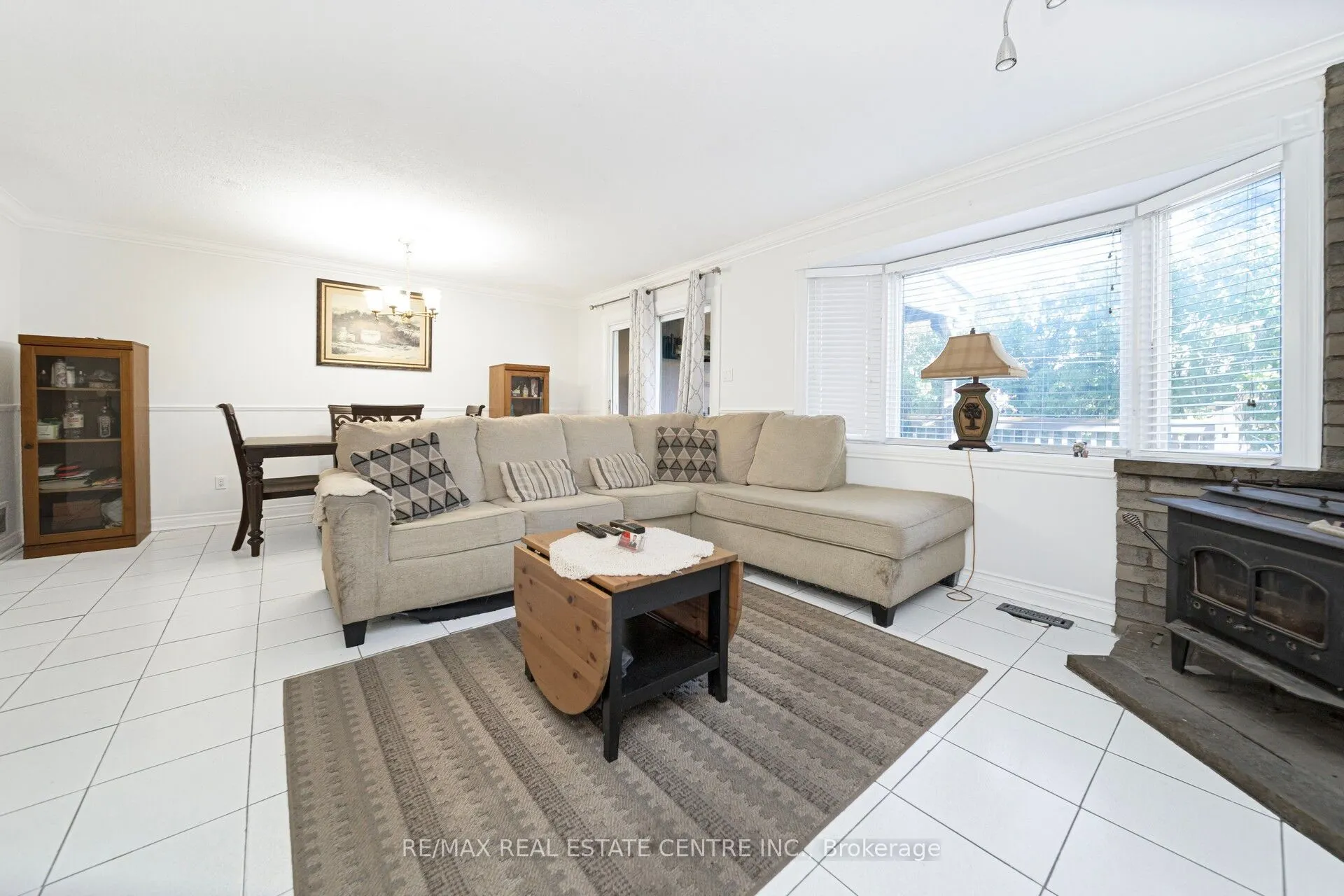 2 Charters Road