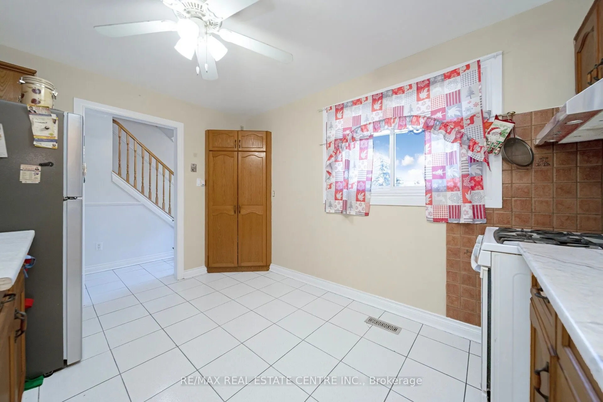 2 Charters Road