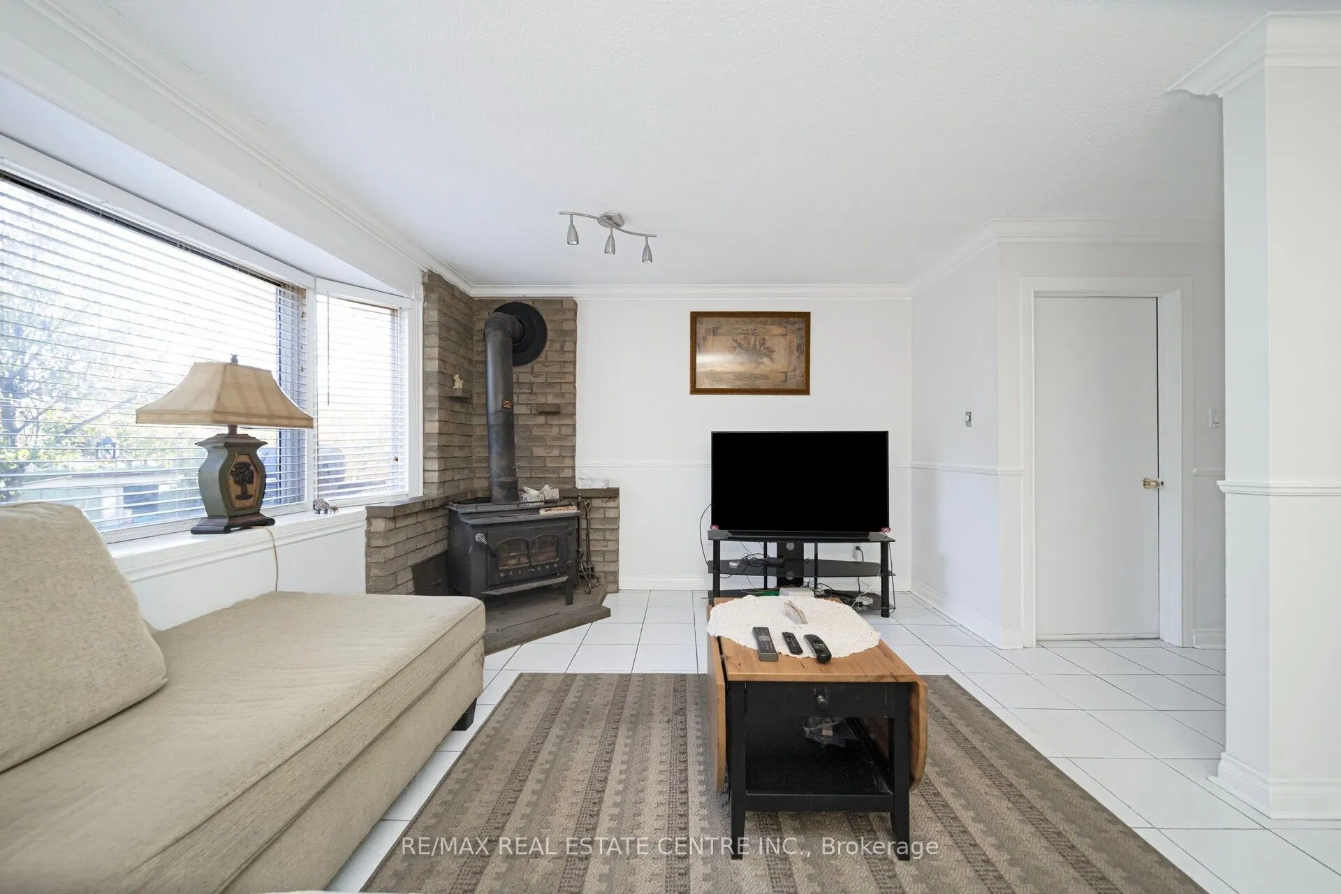 2 Charters Road
