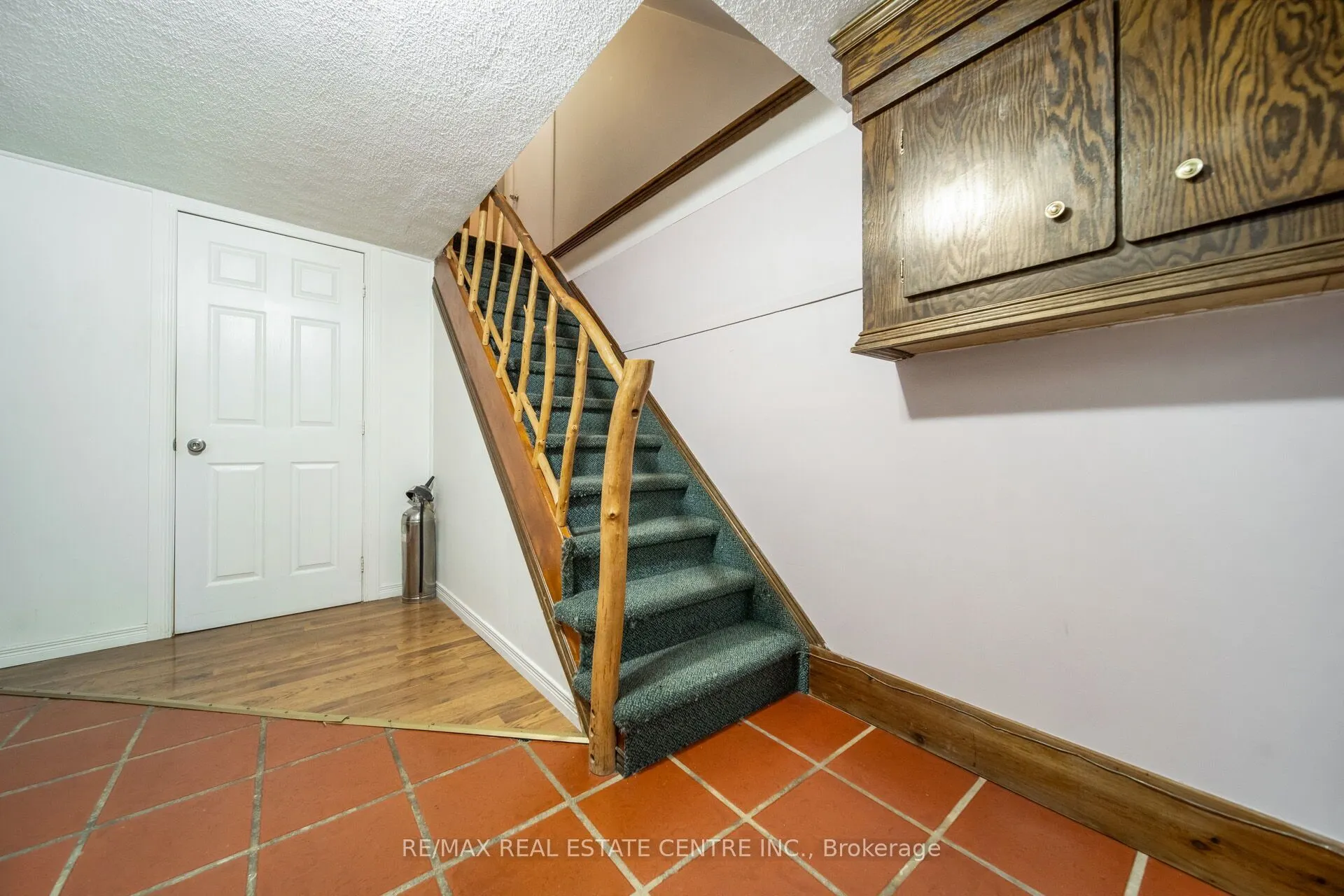 2 Charters Road