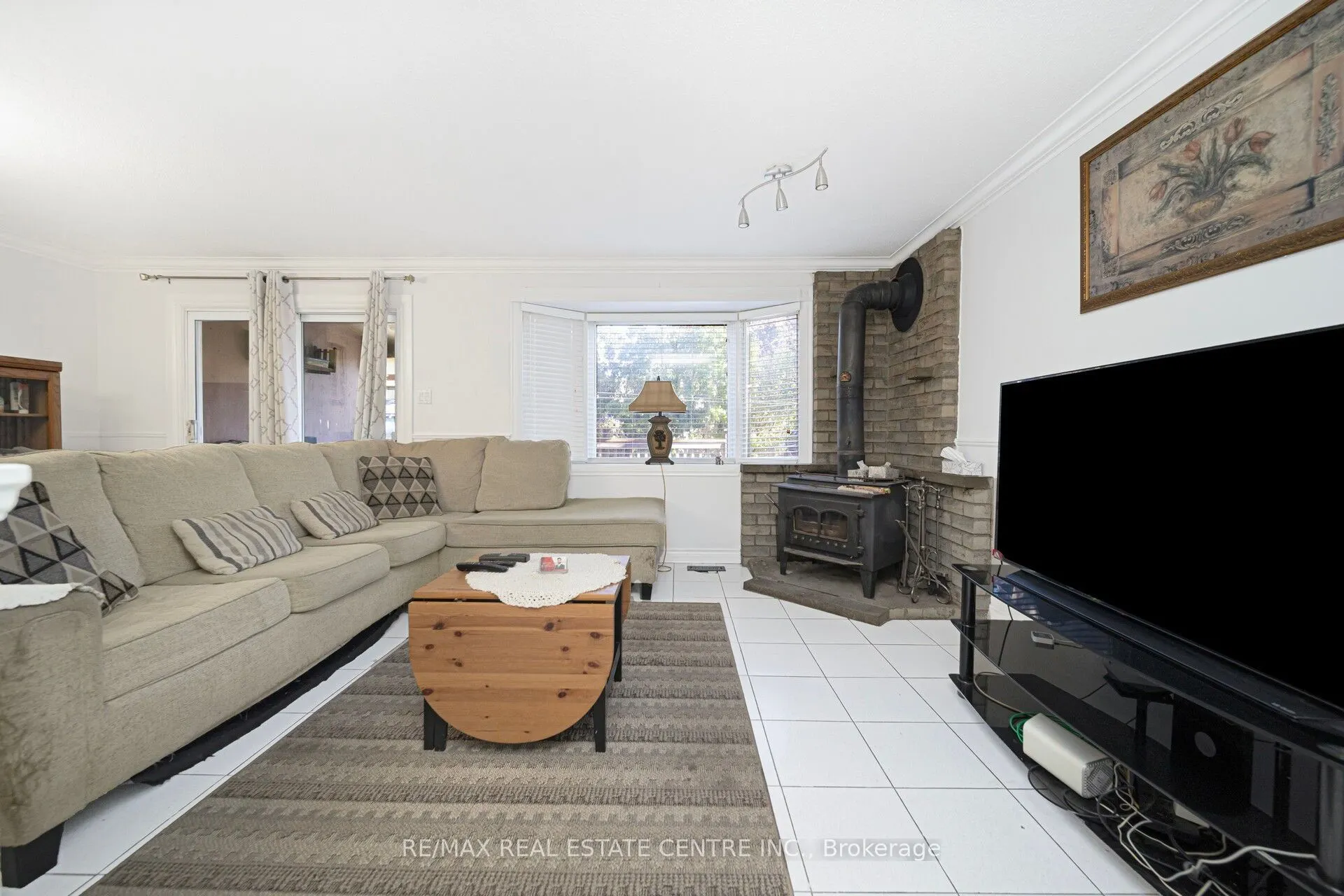 2 Charters Road
