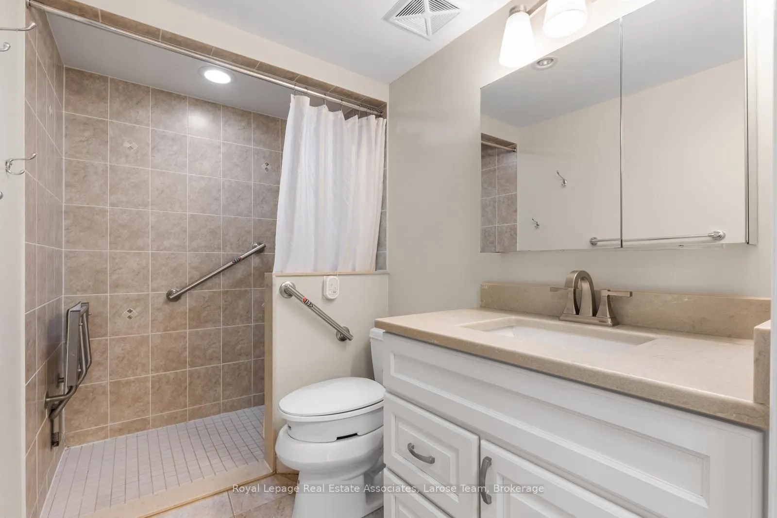 3 Marine Parade Drive, #809