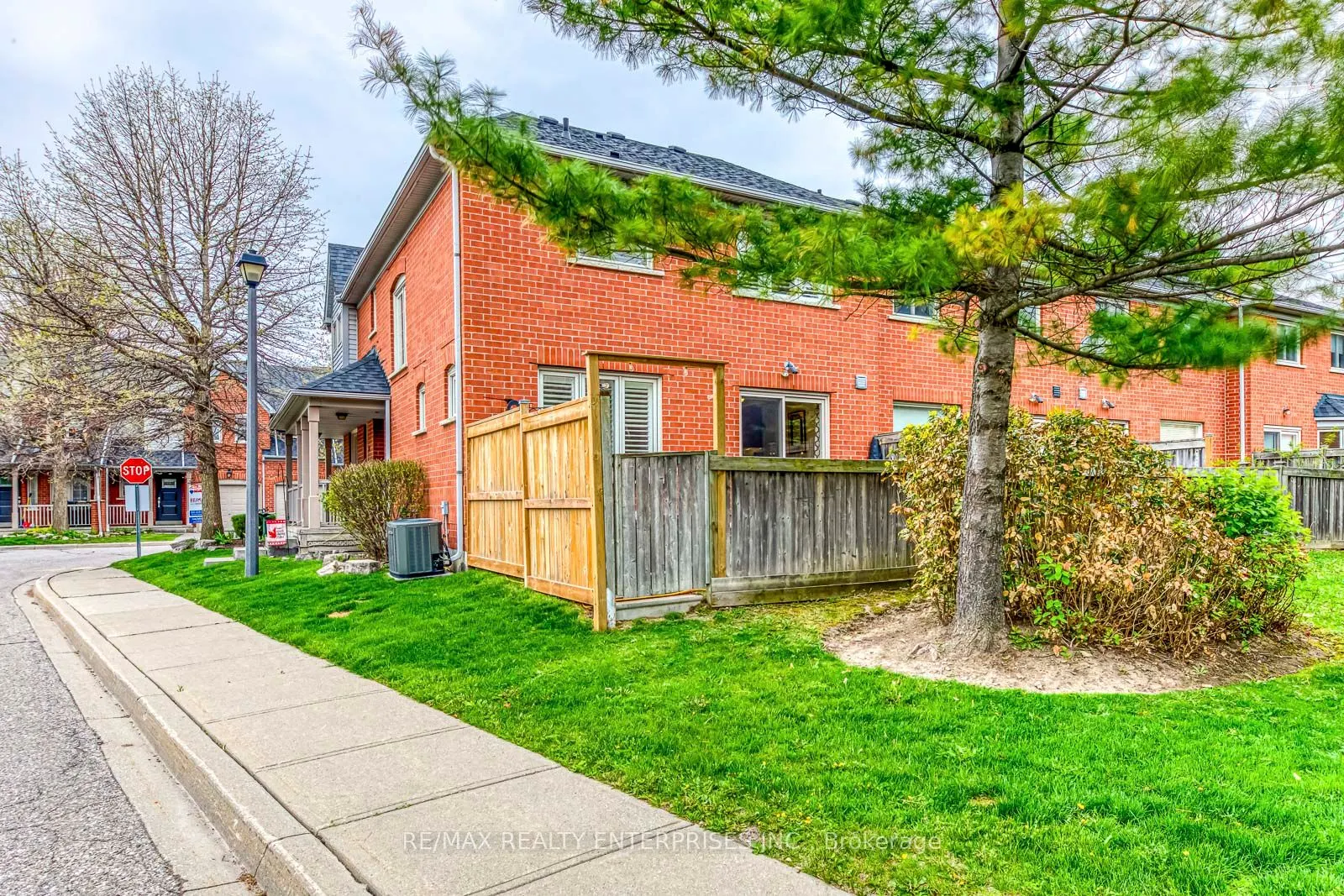 5223 Fairford Crescent, #57