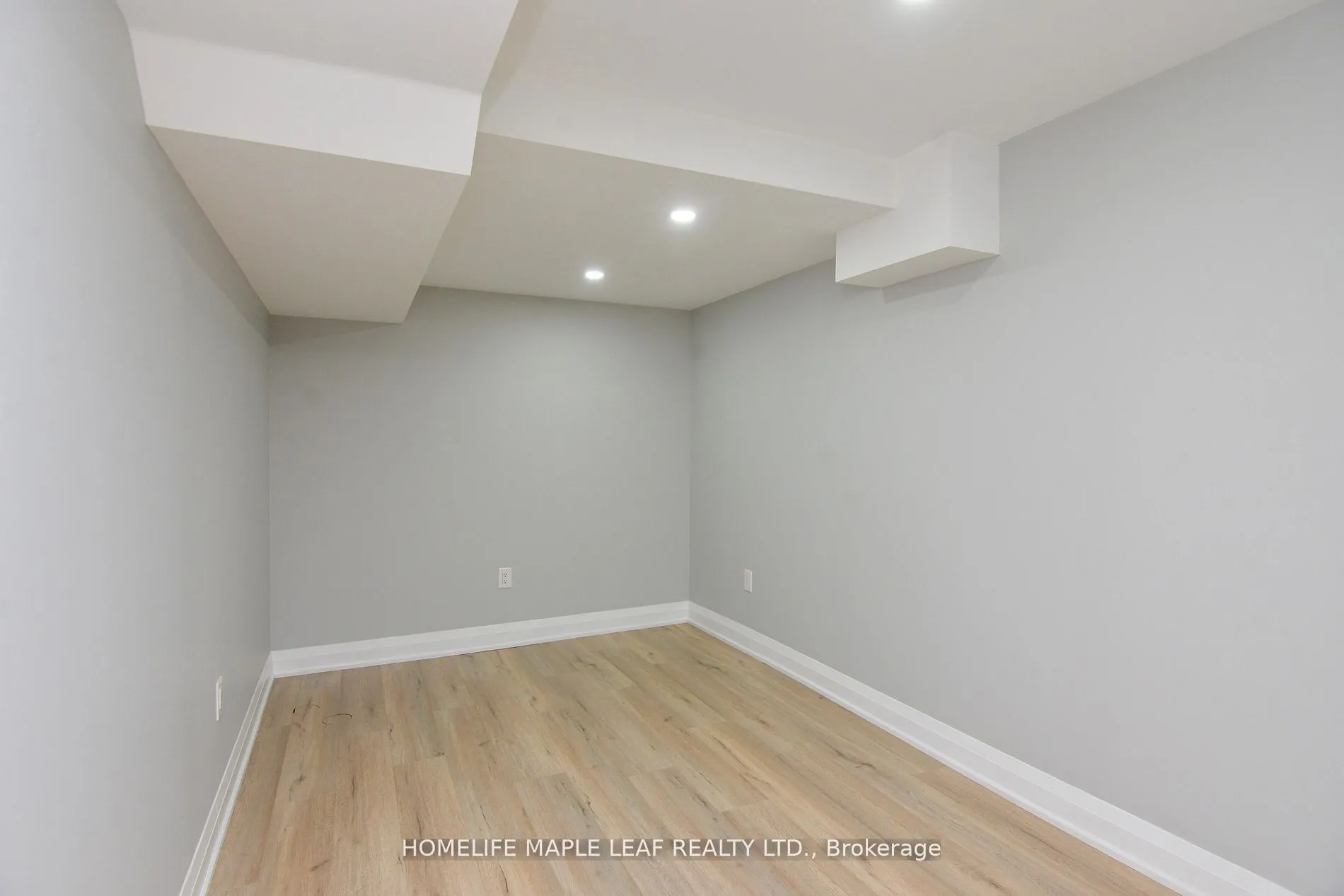 12 Eberly Woods Drive