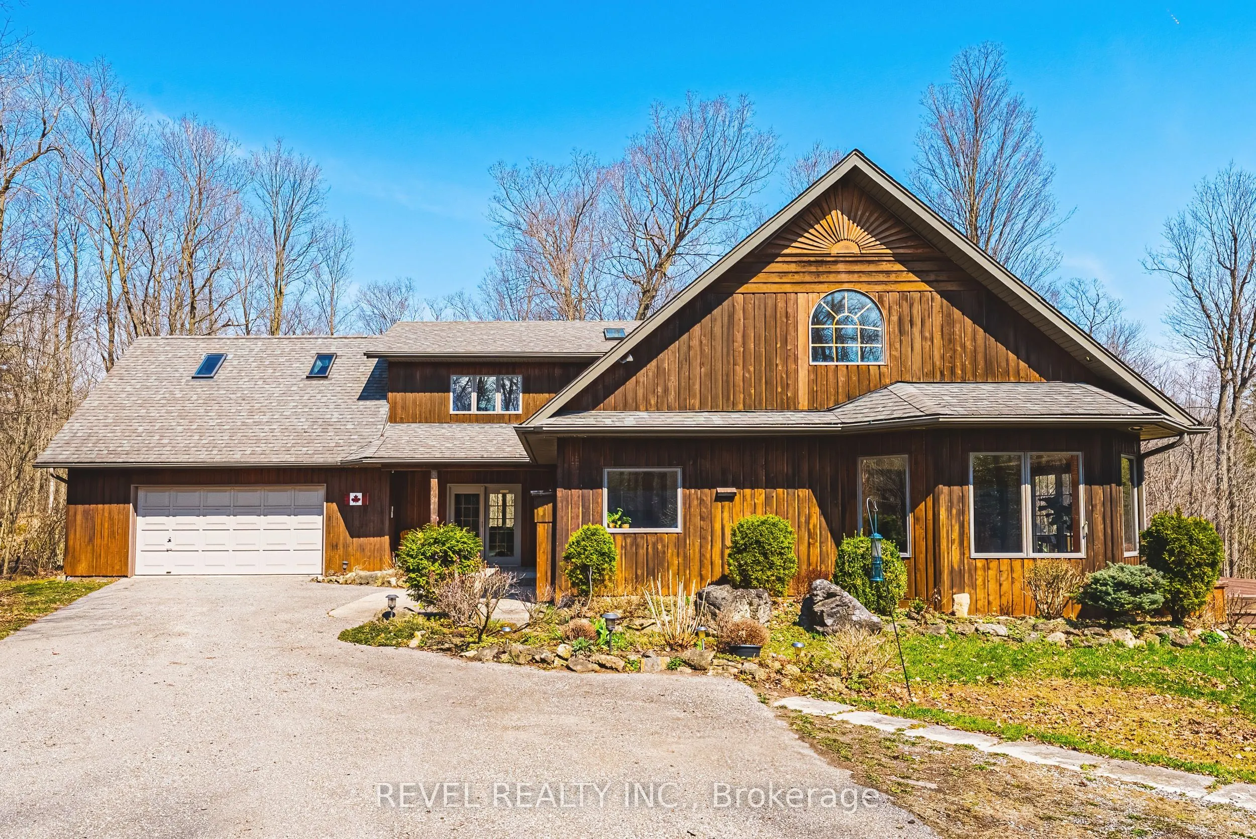 1325 3 Side Road