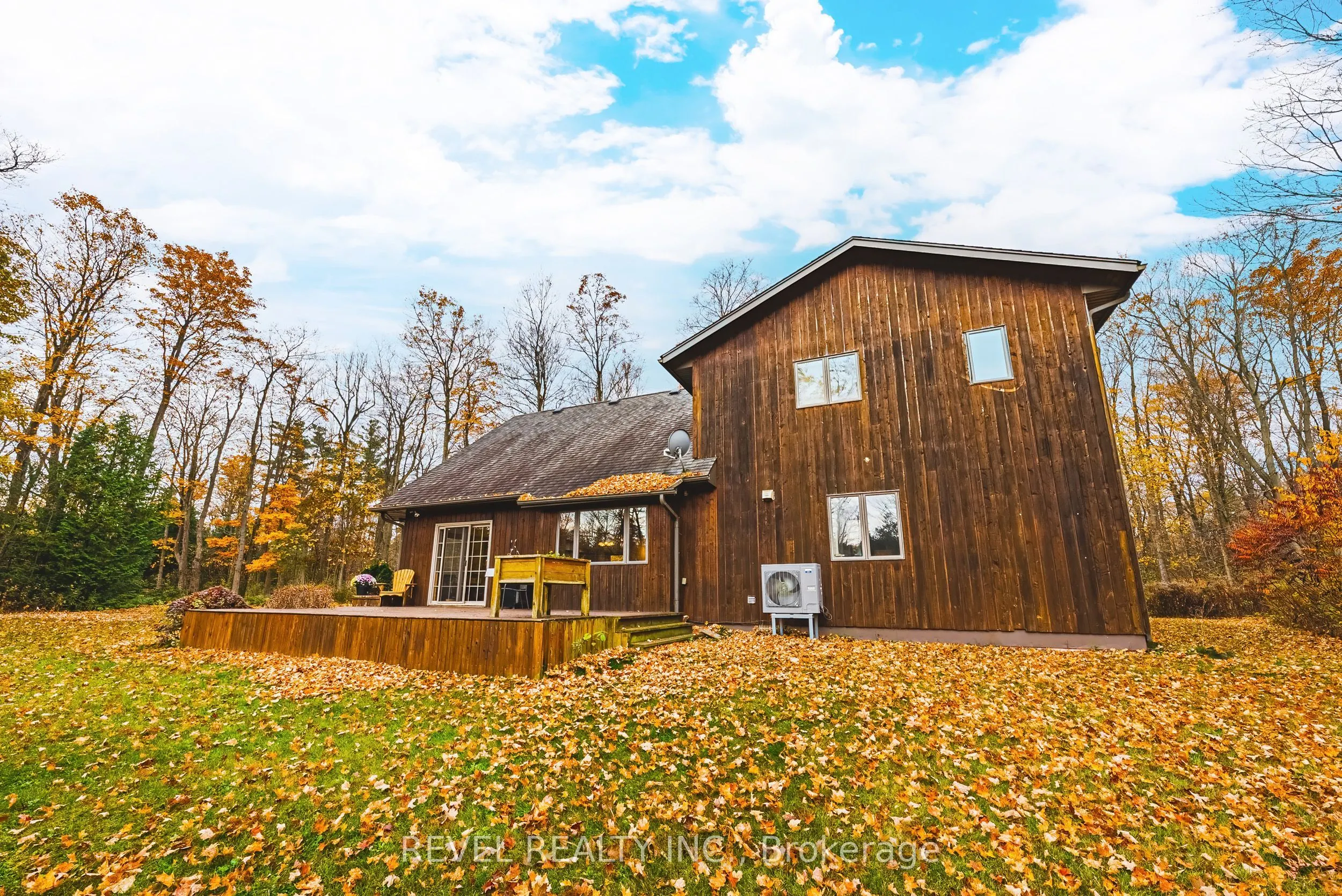 1325 3 Side Road